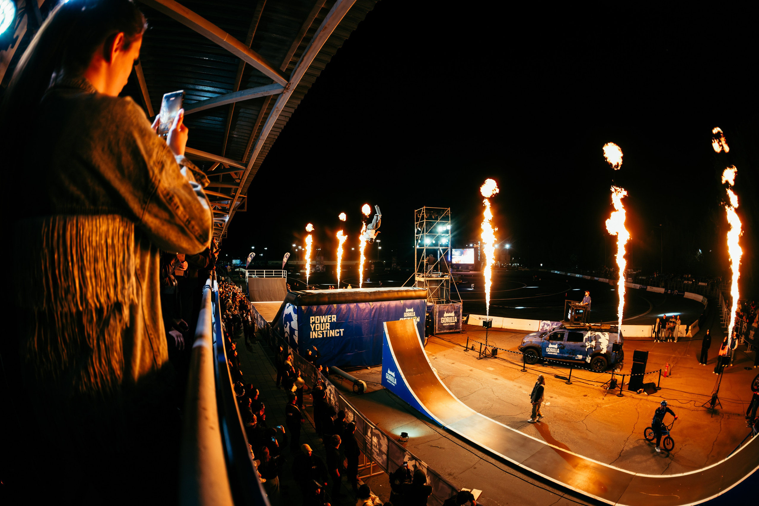 Gorilla Drift Ultimate Night. Gorillaenergymedia