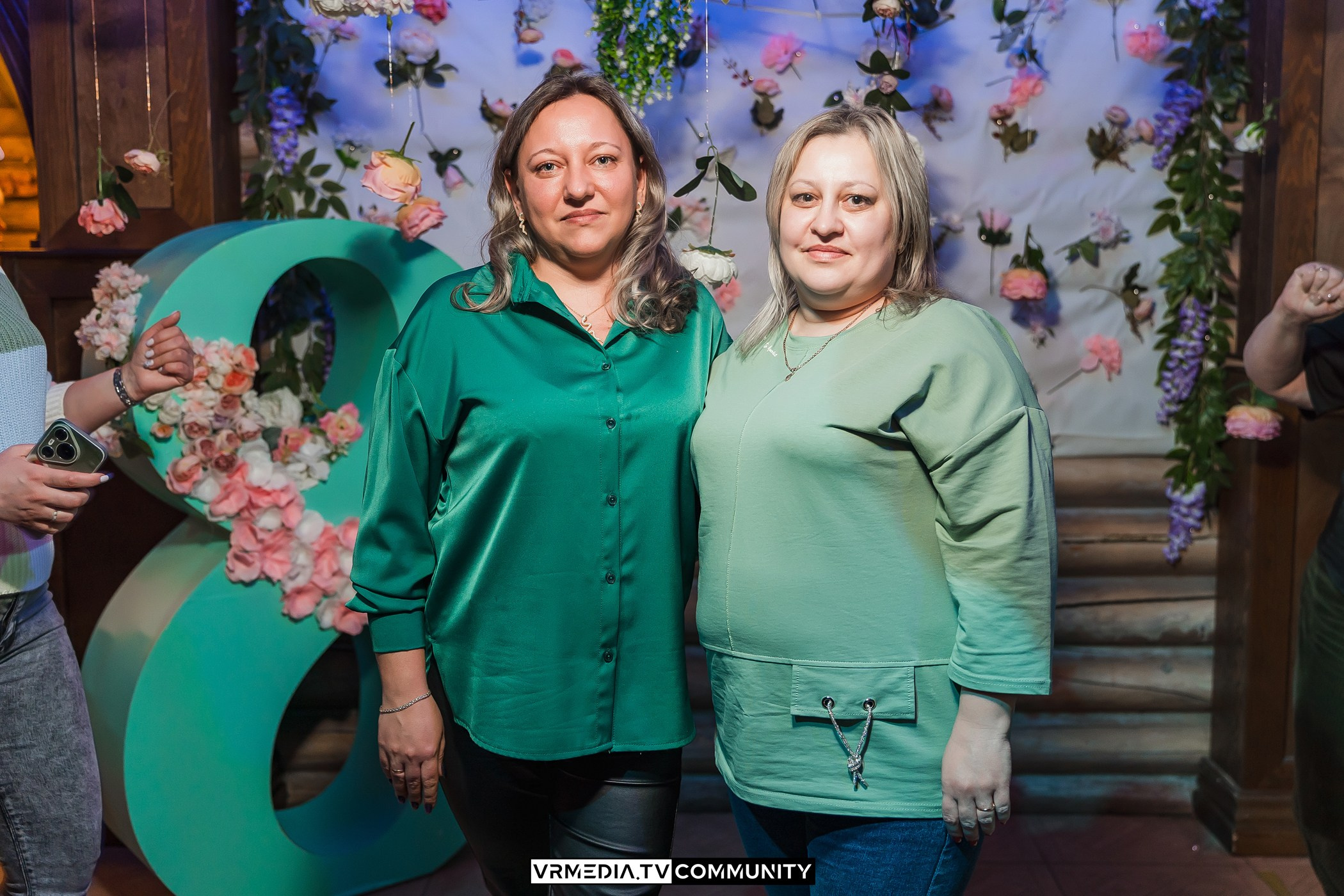 Международный женский день в кафе «У Петровича»