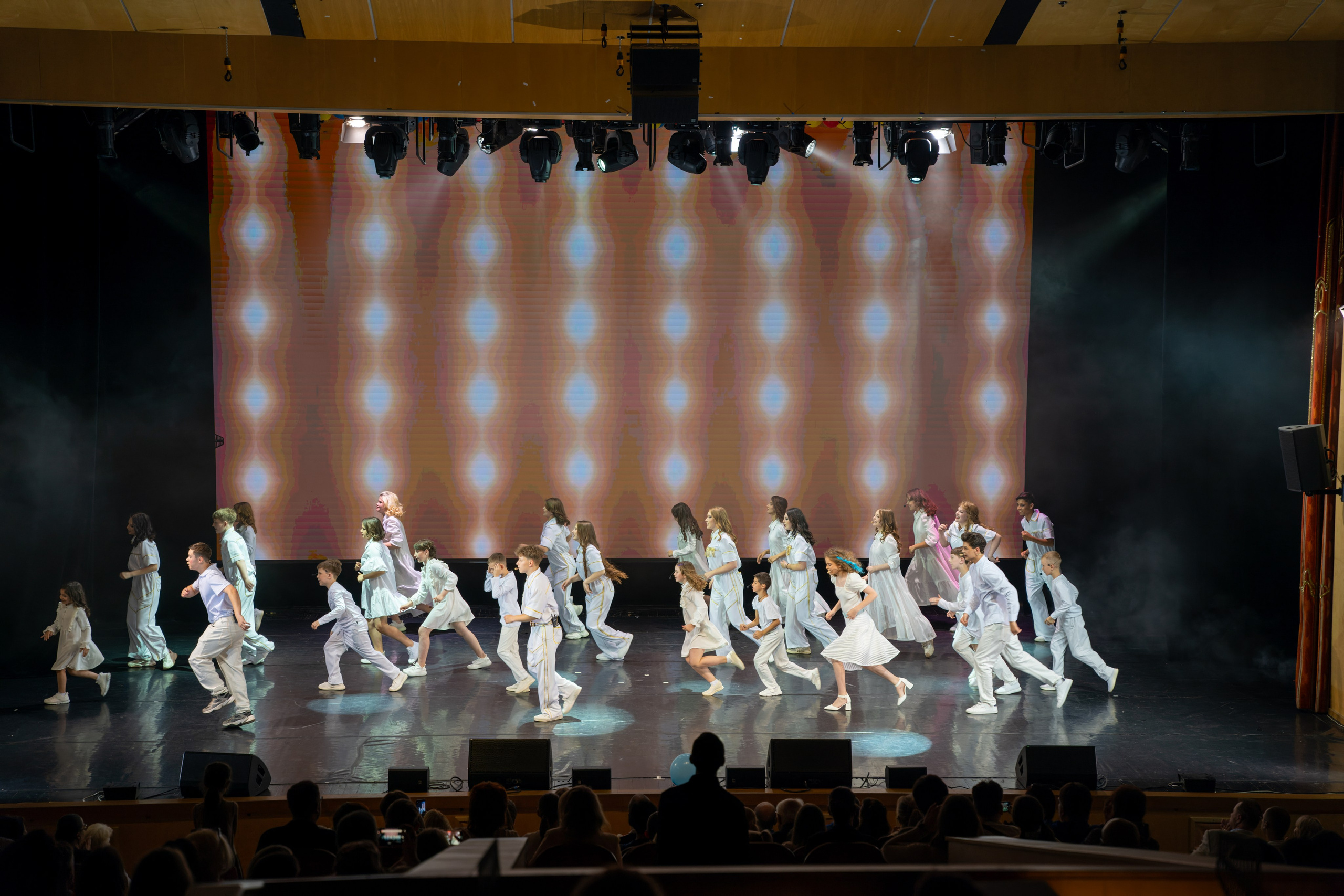 Съёмка благотворительного спектакля «Новая история деревянного мальчика». «Студия DRONAVT`s» — видеосъёмка и фотография г. Москва