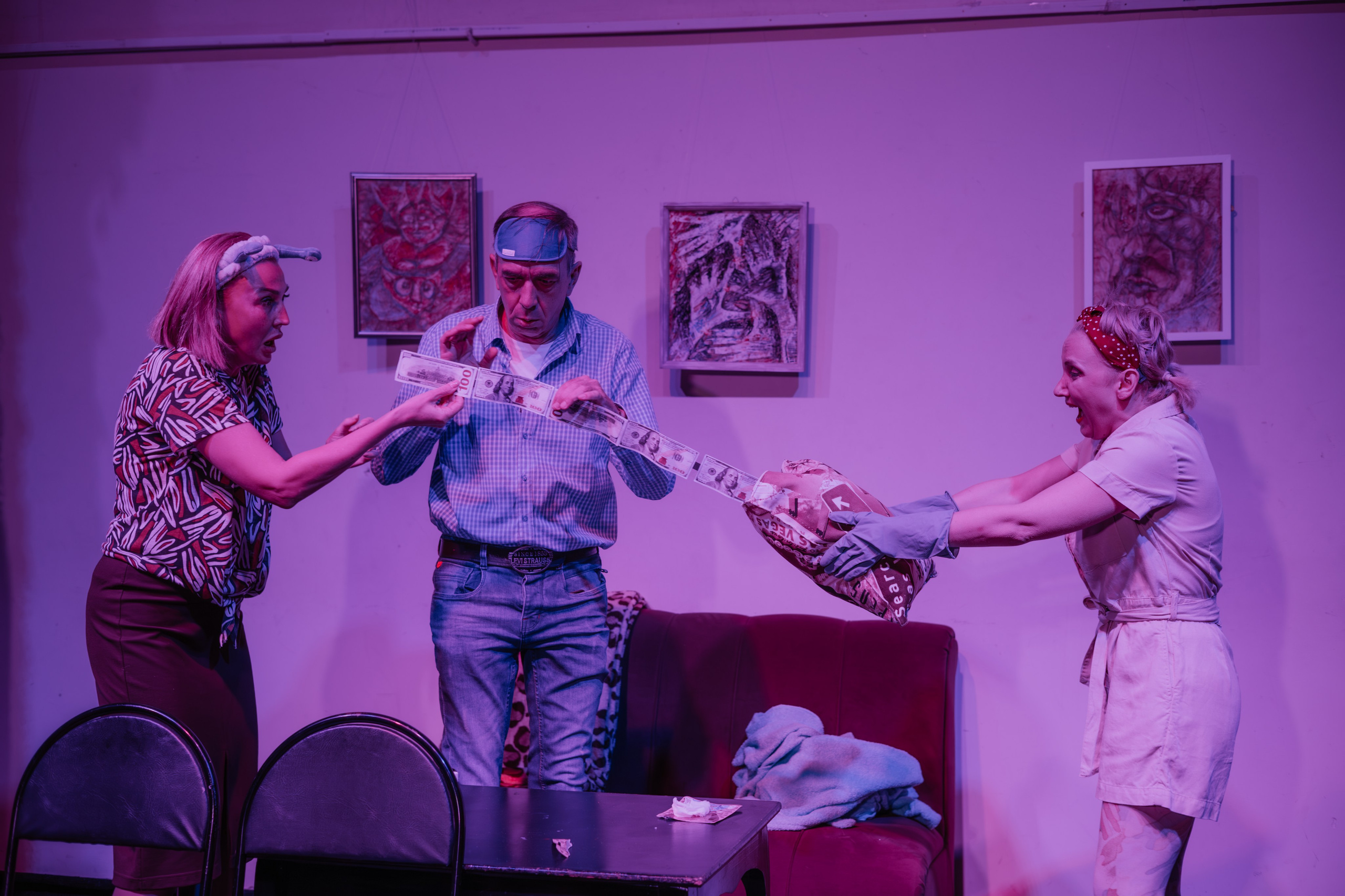 Дом актера «Денег много не бывает». Фотограф Марк Файзулин