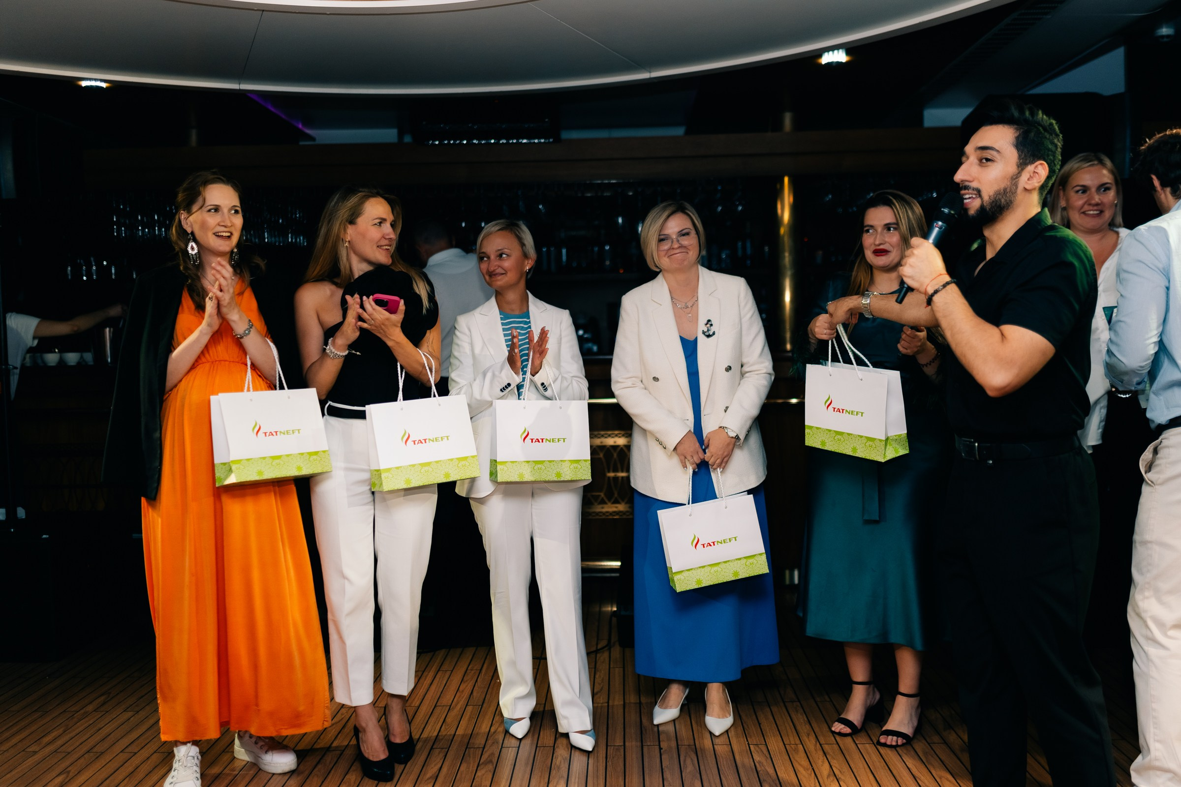 Портфолио. Ведущие мероприятия 1+1