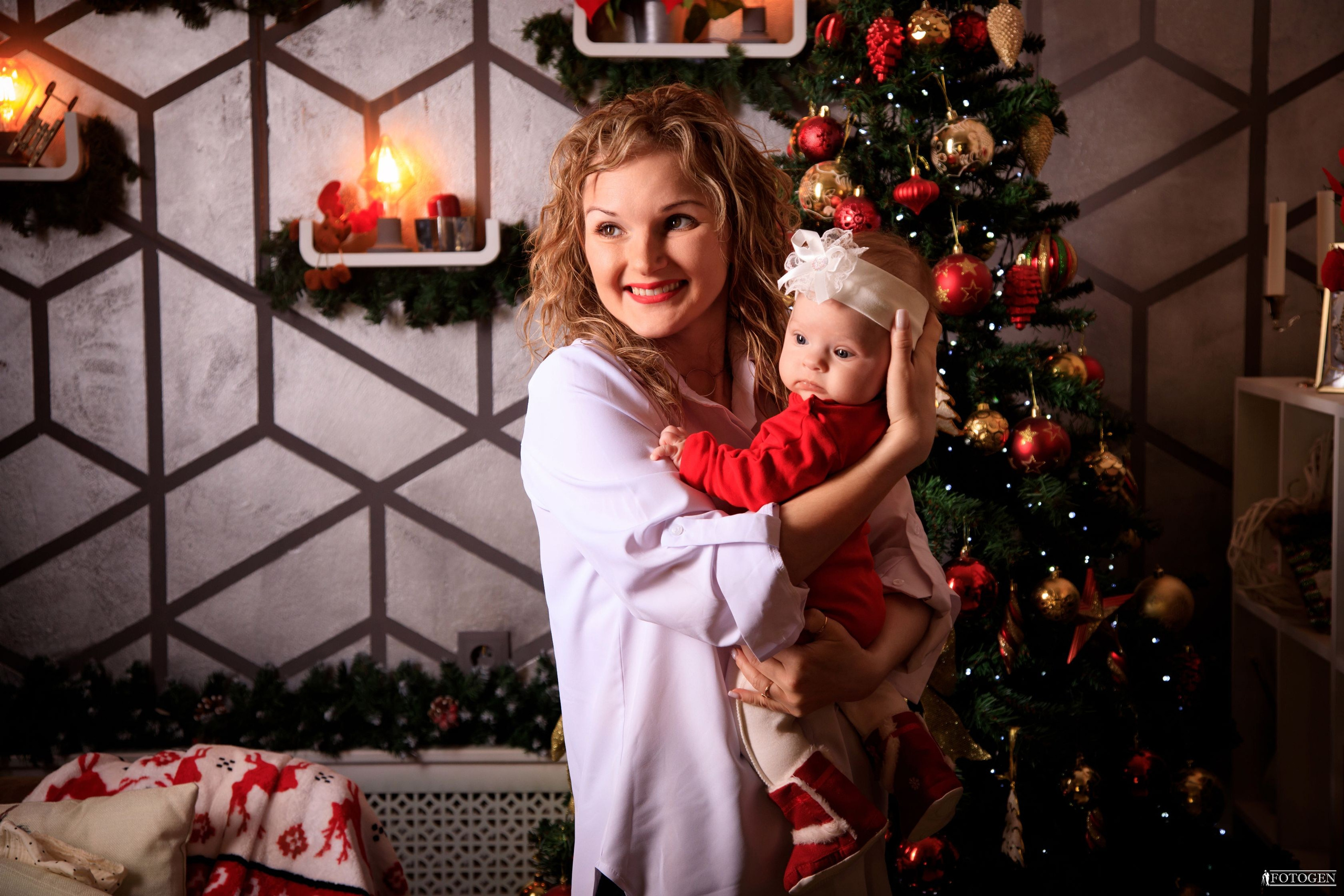 Портфолио семейных фотосессий: Тепло в новогодних интерьерах. Интерьерная фотостудия FOTOGEN г. Краснодар