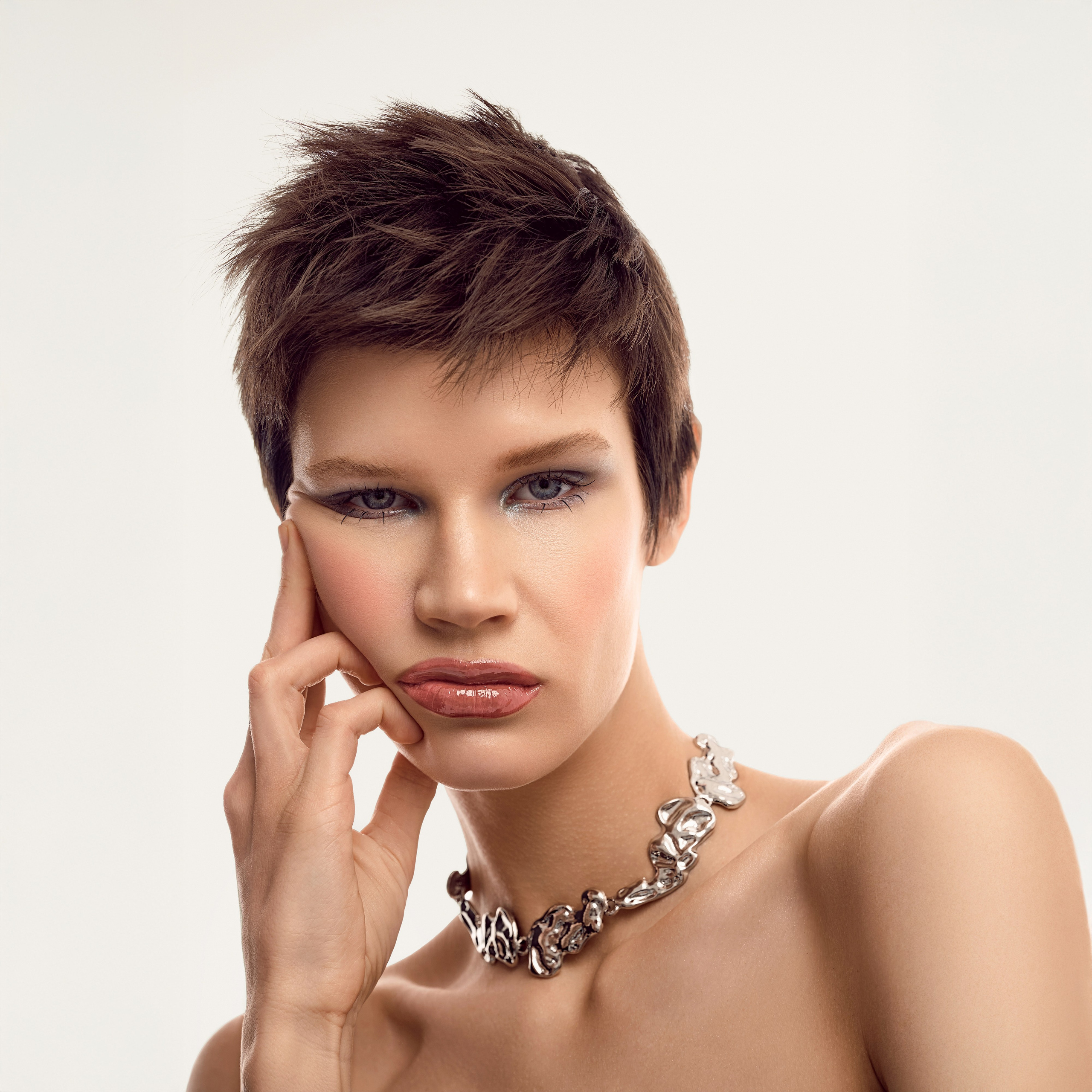 Beauty. Retusher Maryia Buhai