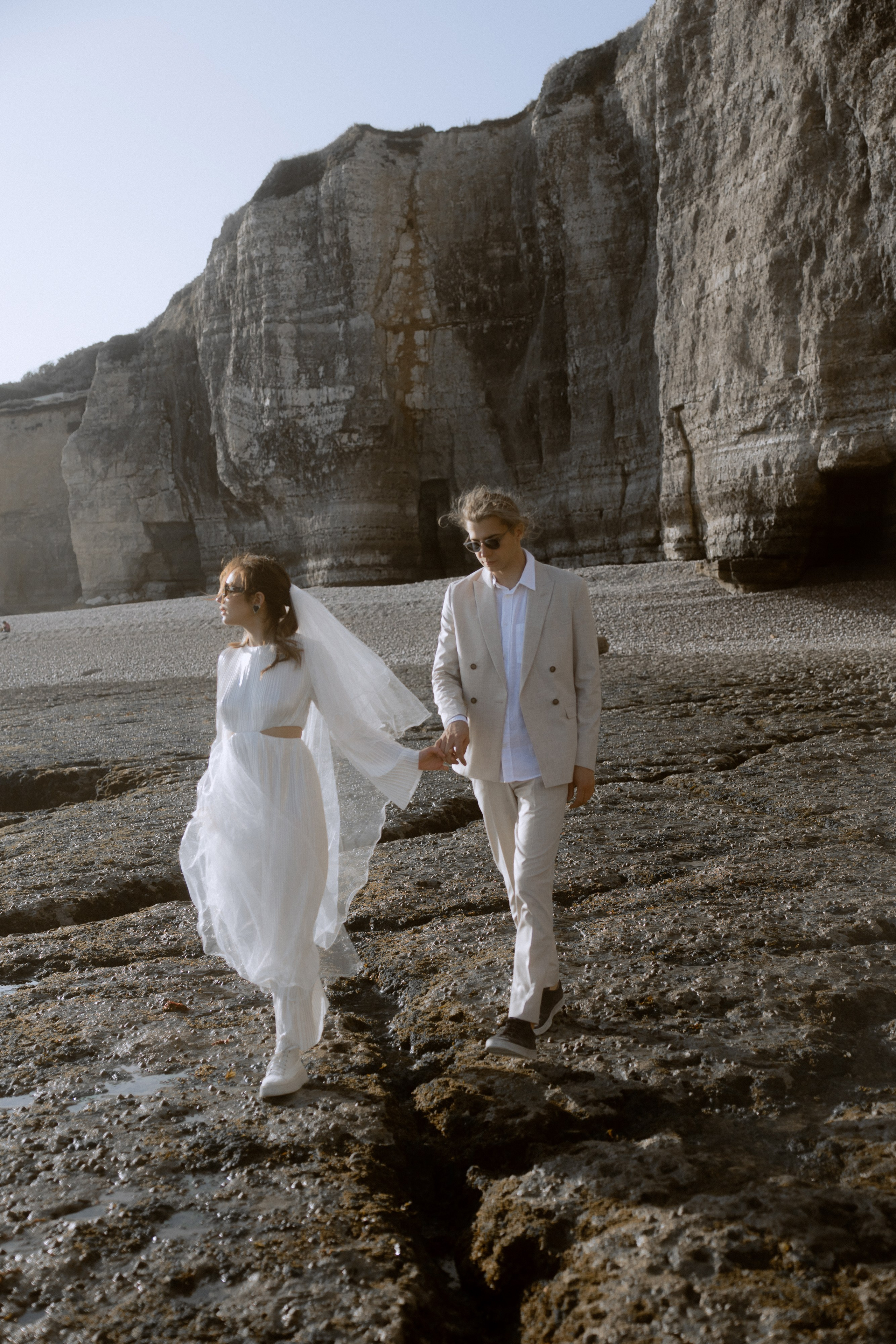 Étretat. Galina and Nikita Bykovets, a wedding photographer and videographer duo in Germany