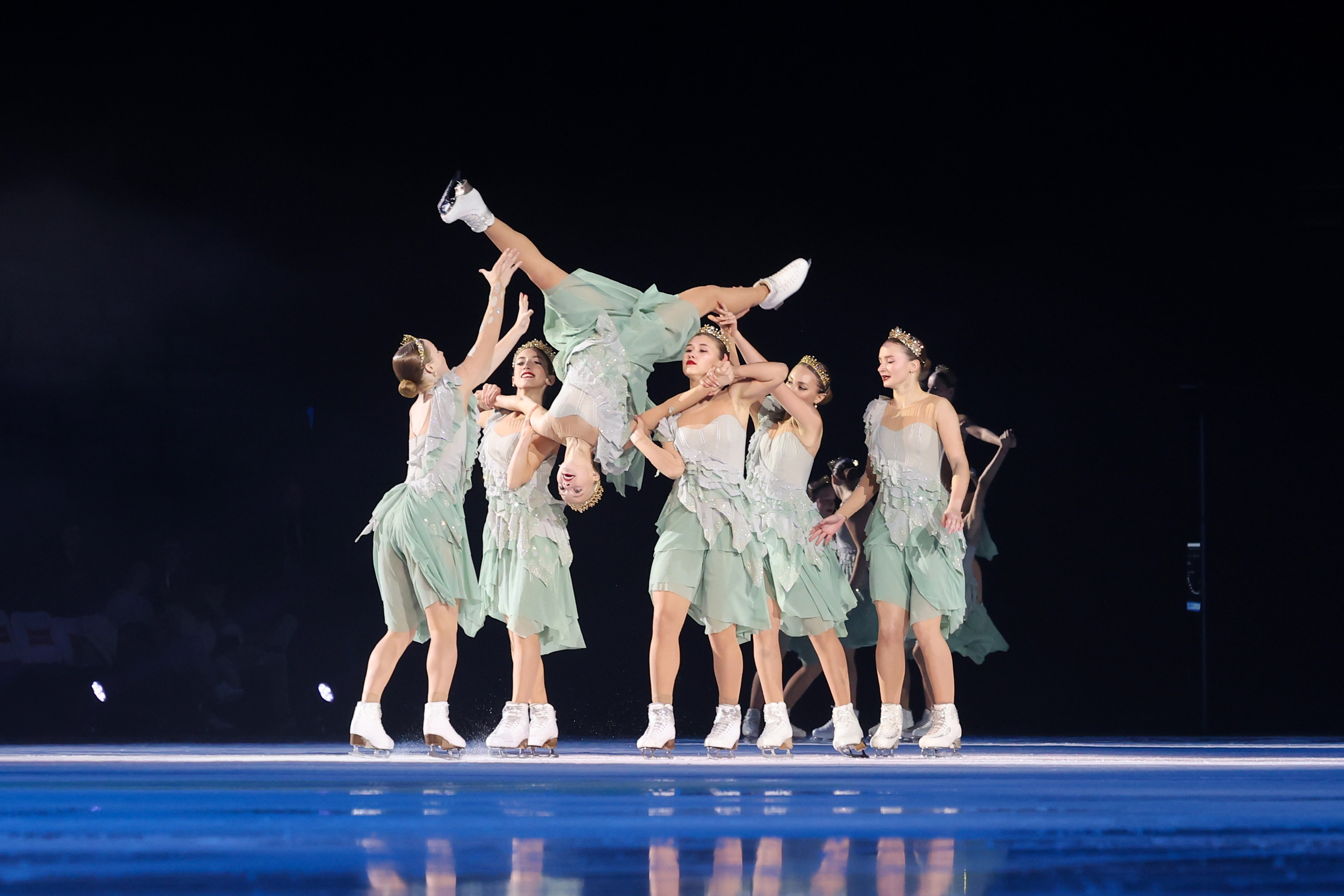 «Русалочка» шоу Евгения Плющенко 26 октября 2024. Спортивный и репортажный фотограф Антон Тереханов