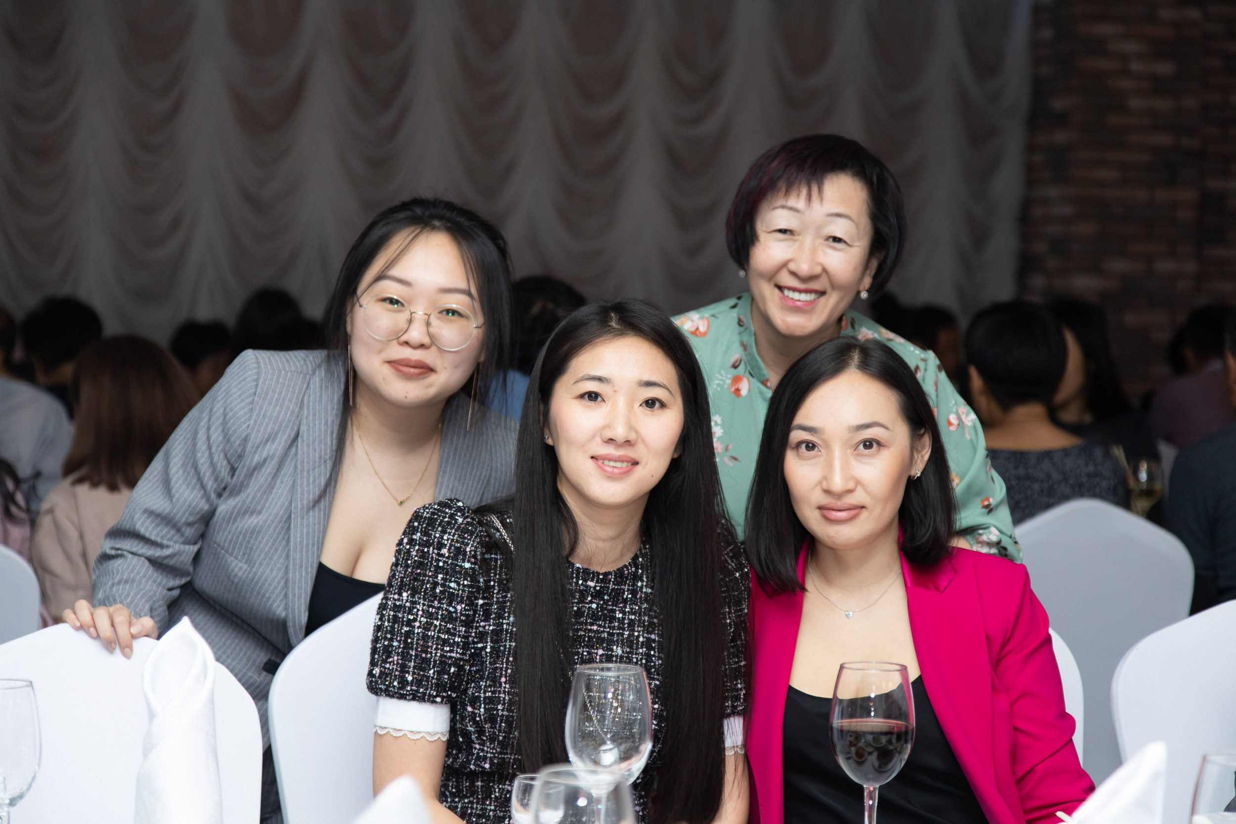 Юбилей в ресторане. Школьный и детский фотограф в Южно-Сахалинске Анастасия Лескова