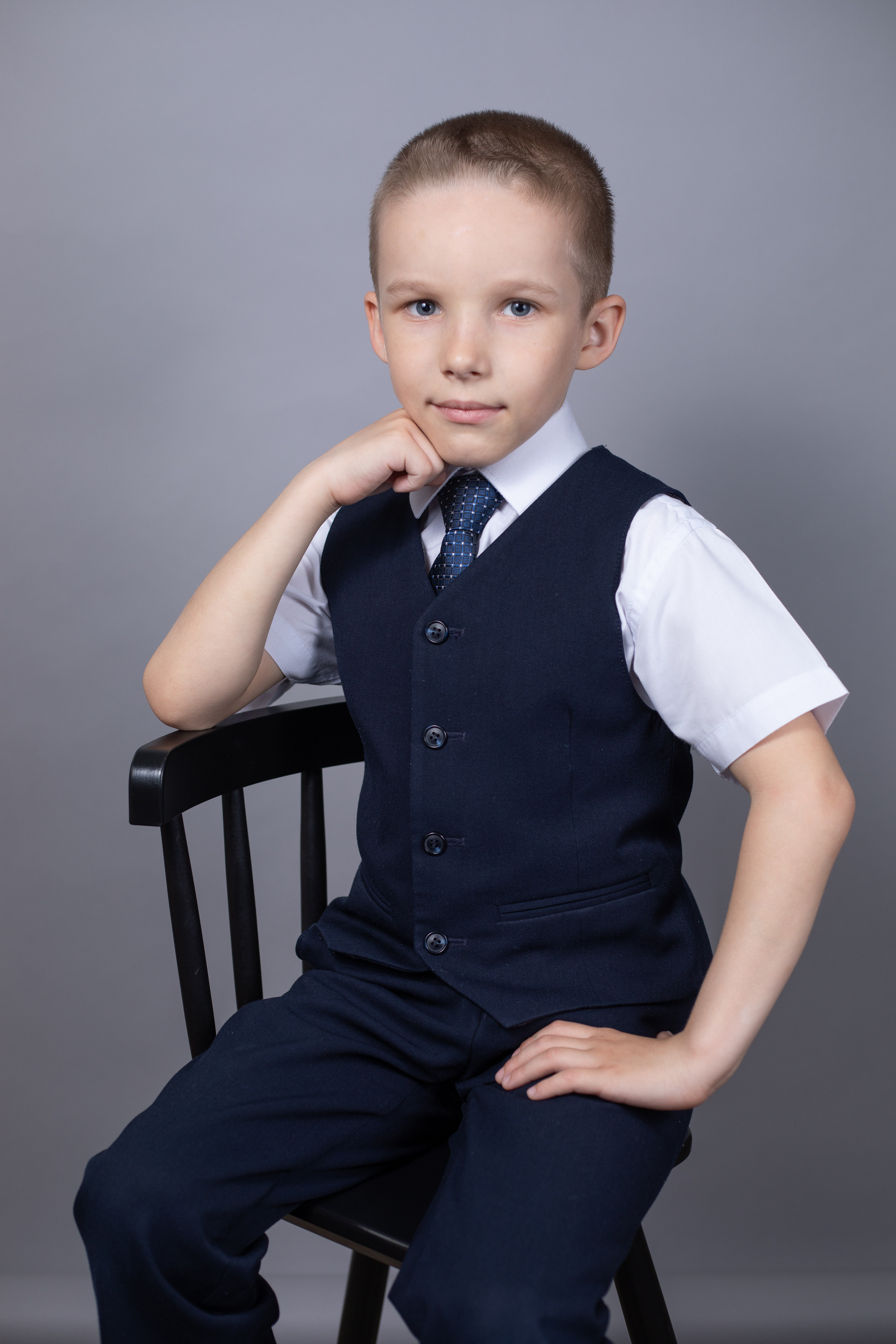 Портреты. Первоклашки. Школьный и детский фотограф в Южно-Сахалинске Анастасия Лескова