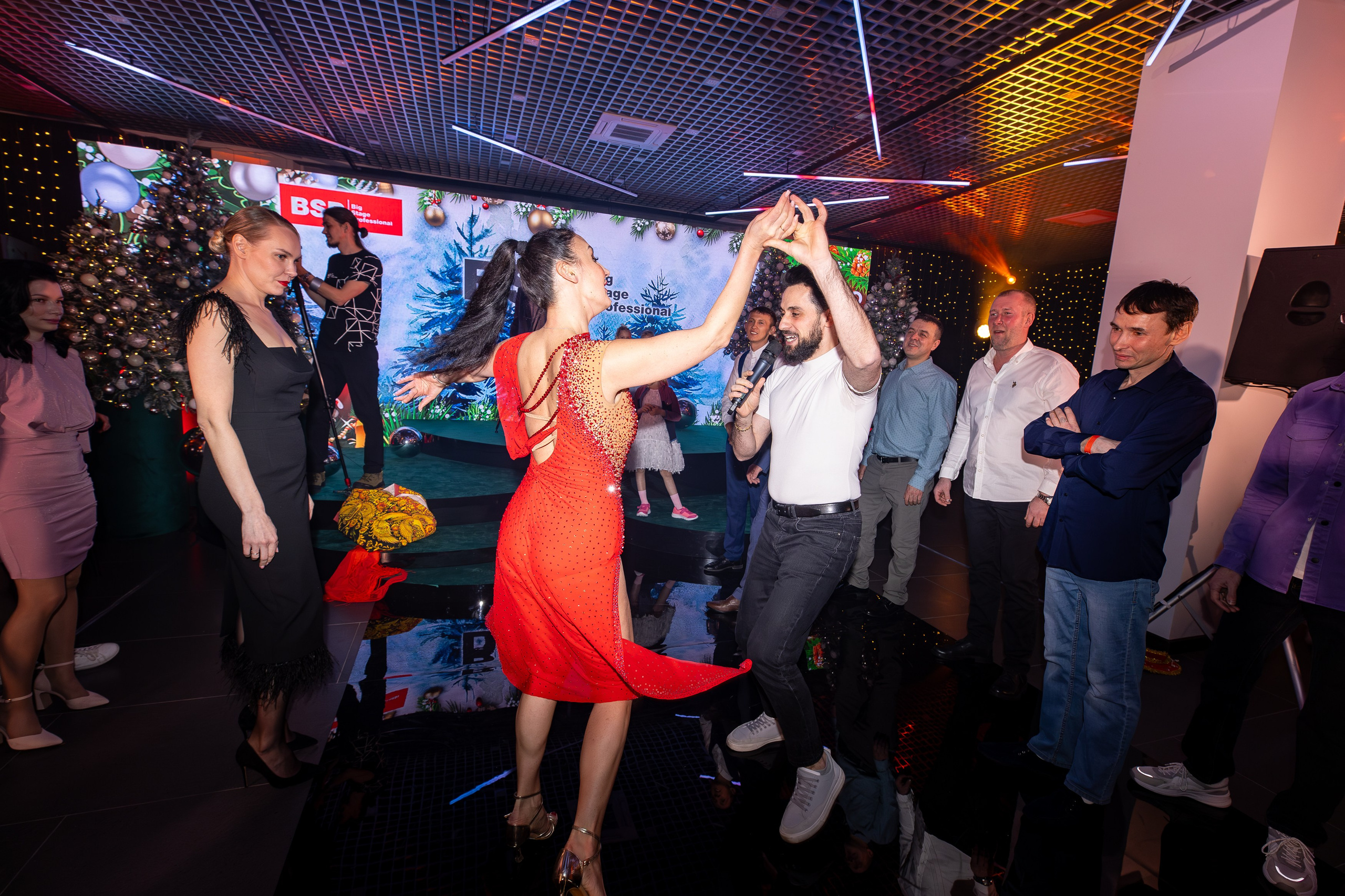 Фото и видео корпоративов. Свадебный, семейный видеограф и фотограф в Екатеринбурге Николай Рыков