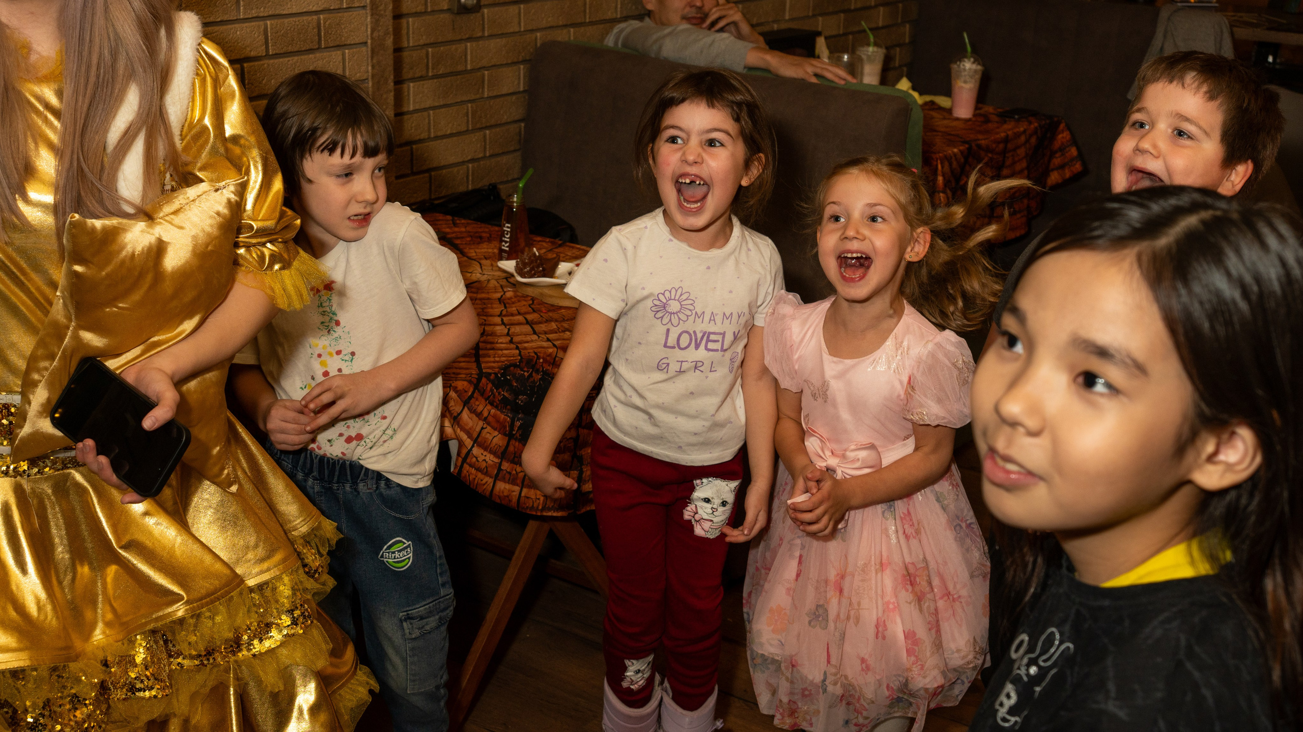 '25 Christmas at KofeBara. Stan Sidel’s Art