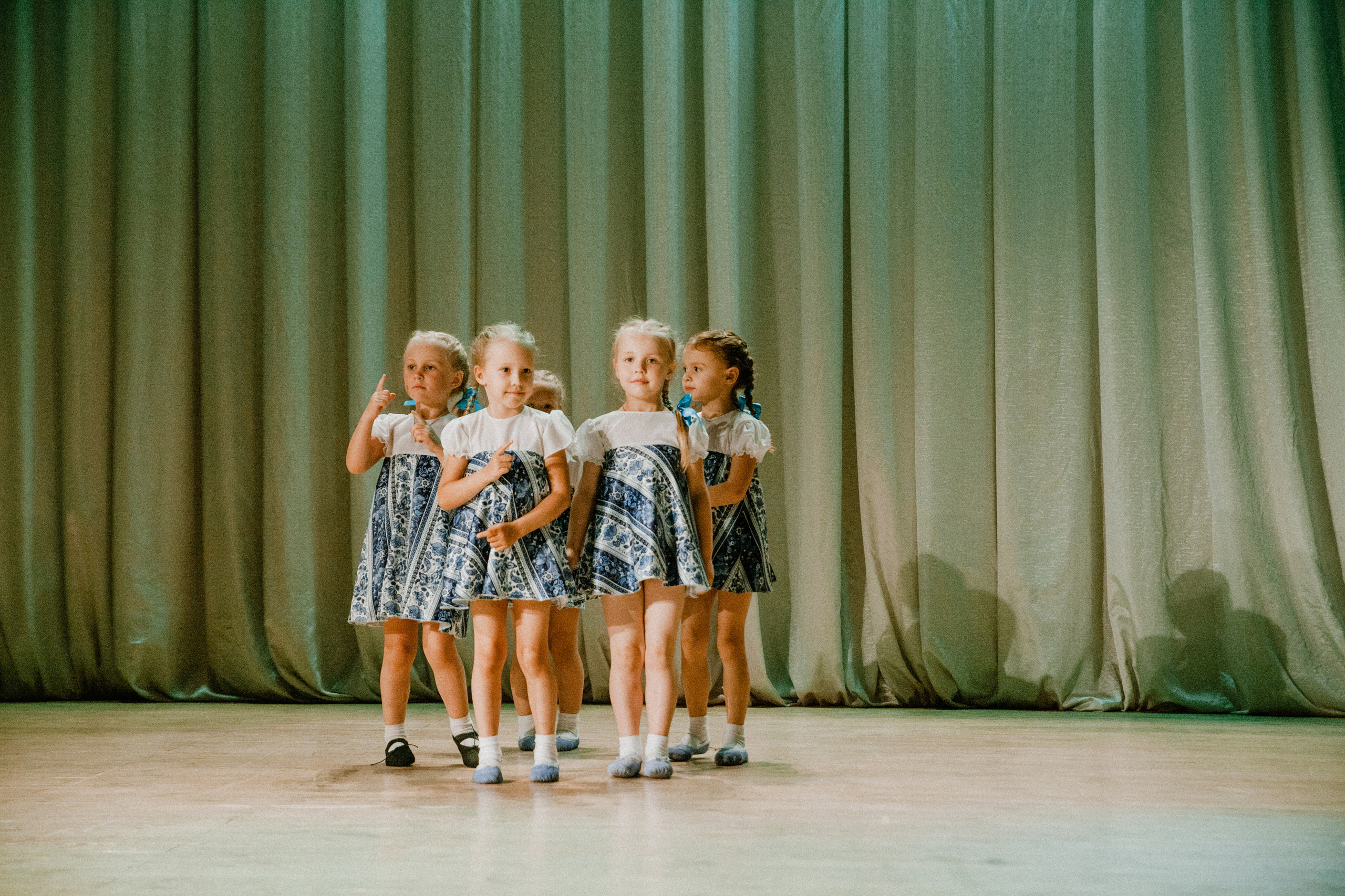 Детский танцевальный концерт. Фотограф на крещение и венчание в Нижнем Новгороде.Свадебный Фотограф