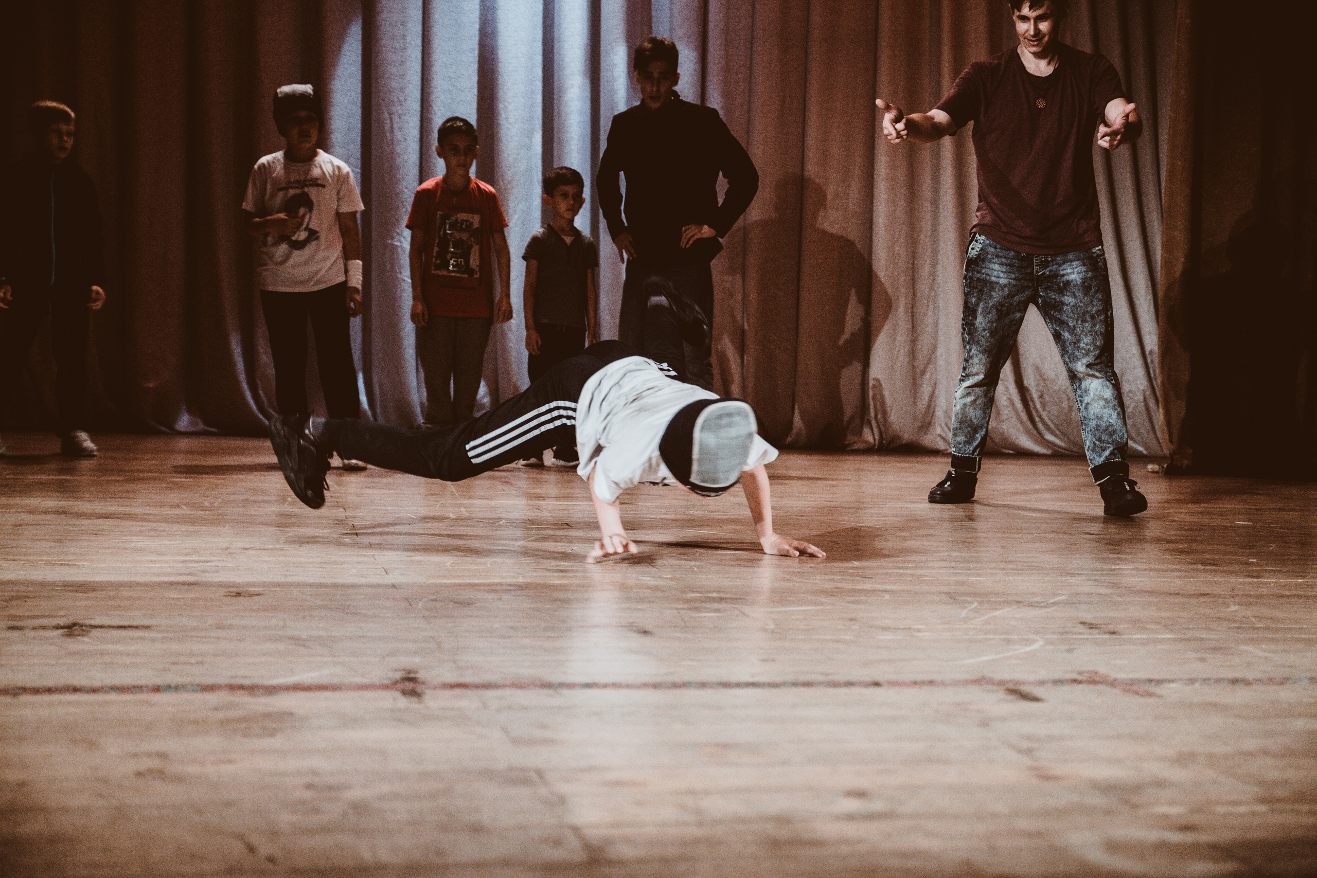 Детский танцевальный концерт. Фотограф на крещение и венчание в Нижнем Новгороде.Свадебный Фотограф