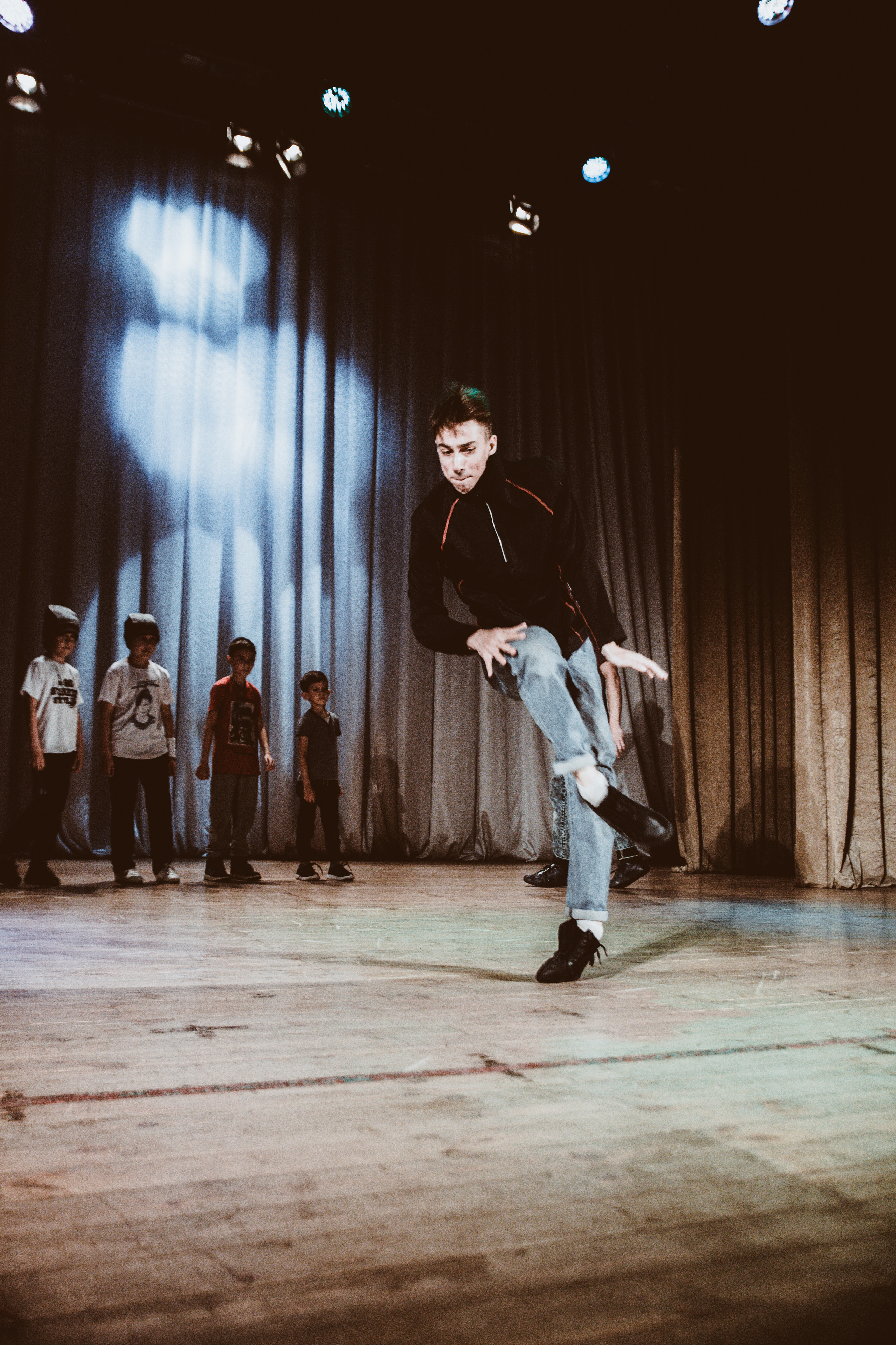 Детский танцевальный концерт. Фотограф на крещение и венчание в Нижнем Новгороде.Свадебный Фотограф