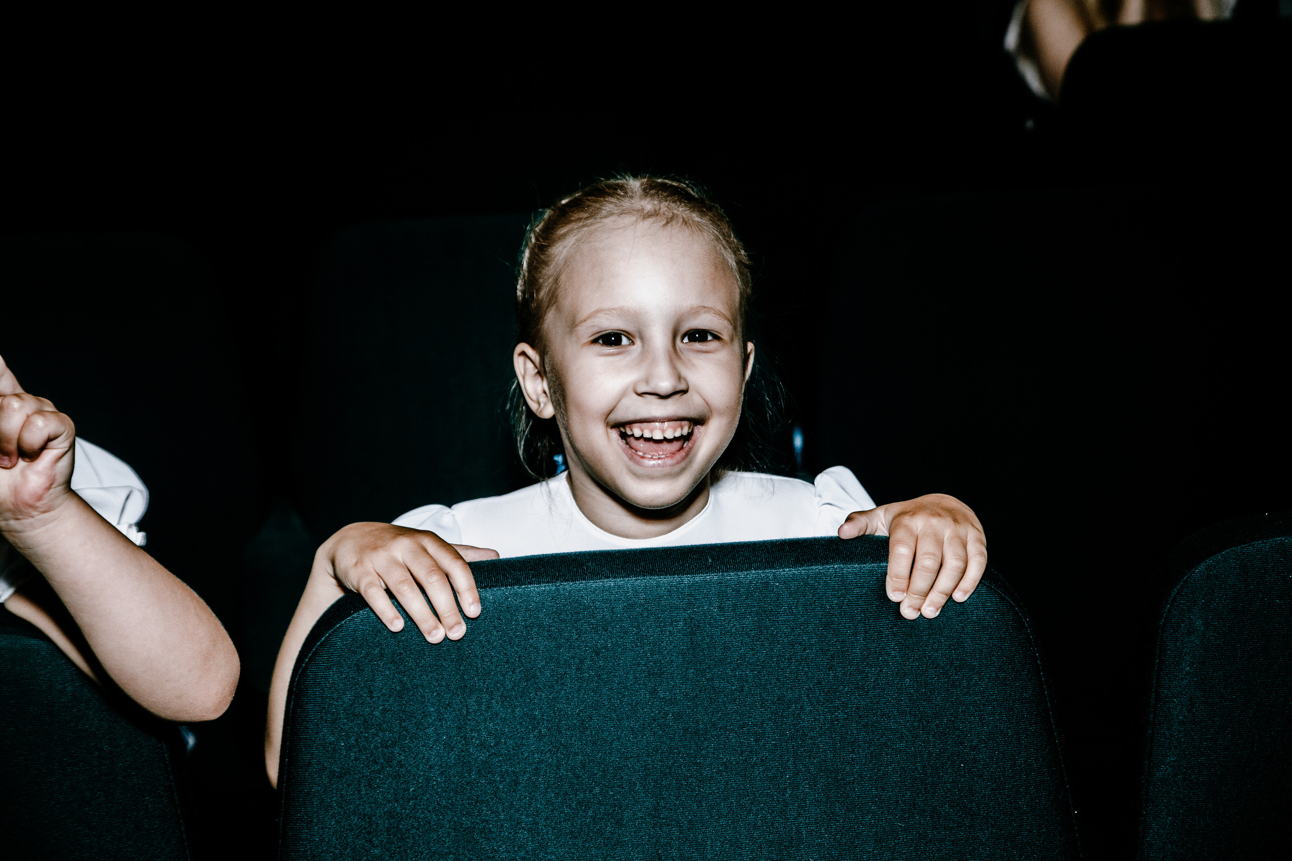 Детский танцевальный концерт. Фотограф на крещение и венчание в Нижнем Новгороде.Свадебный Фотограф