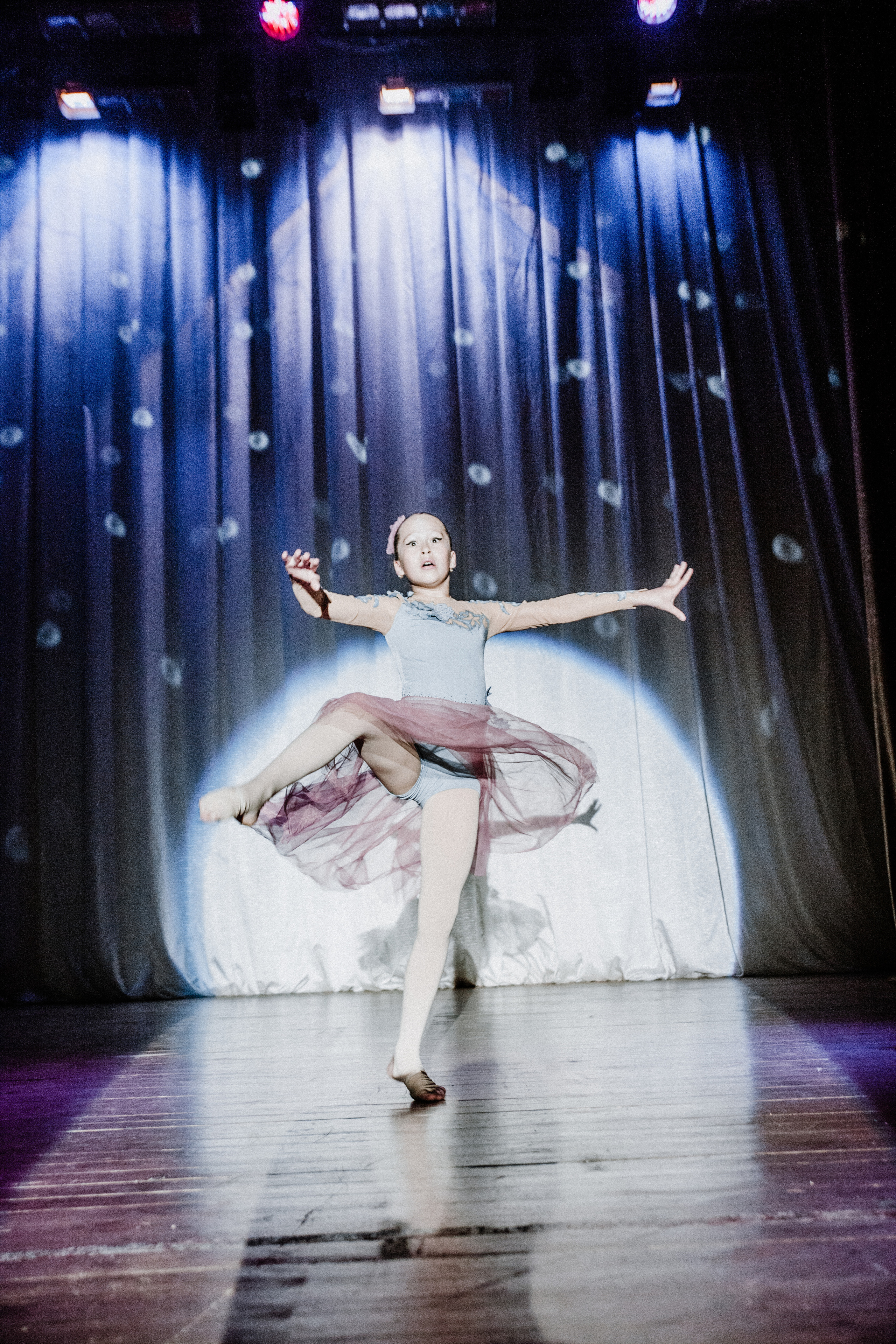 Детский танцевальный концерт. Фотограф на крещение и венчание в Нижнем Новгороде.Свадебный Фотограф