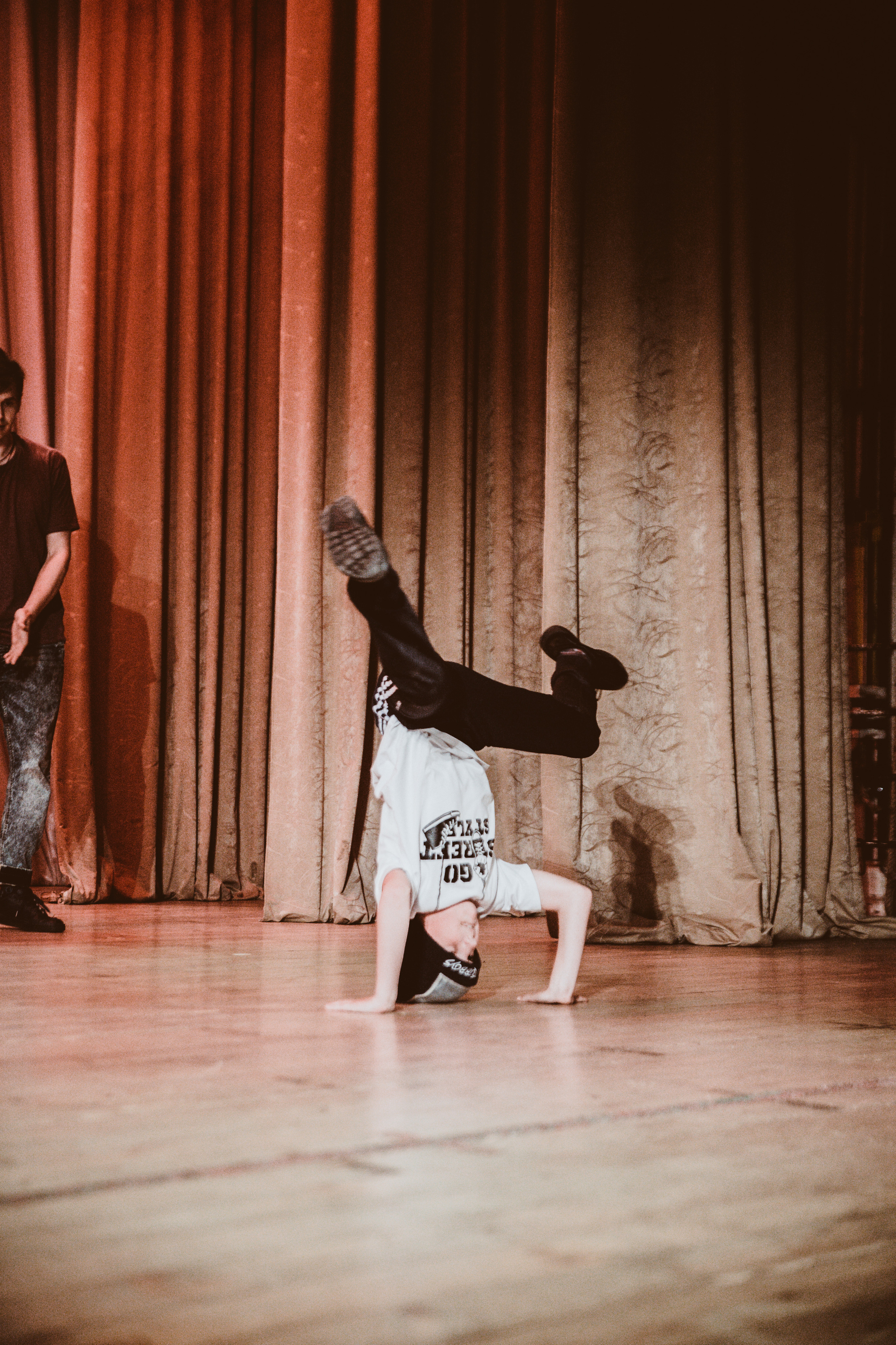 Детский танцевальный концерт. Фотограф на крещение и венчание в Нижнем Новгороде.Свадебный Фотограф