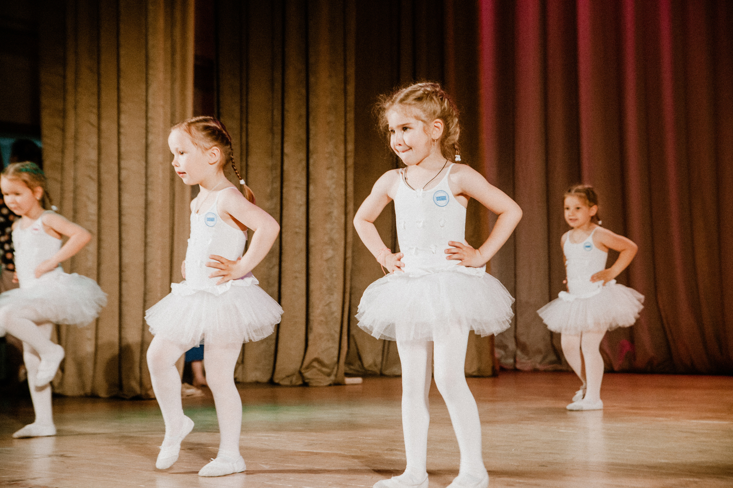 Детский танцевальный концерт. Фотограф на крещение и венчание в Нижнем Новгороде.Свадебный Фотограф