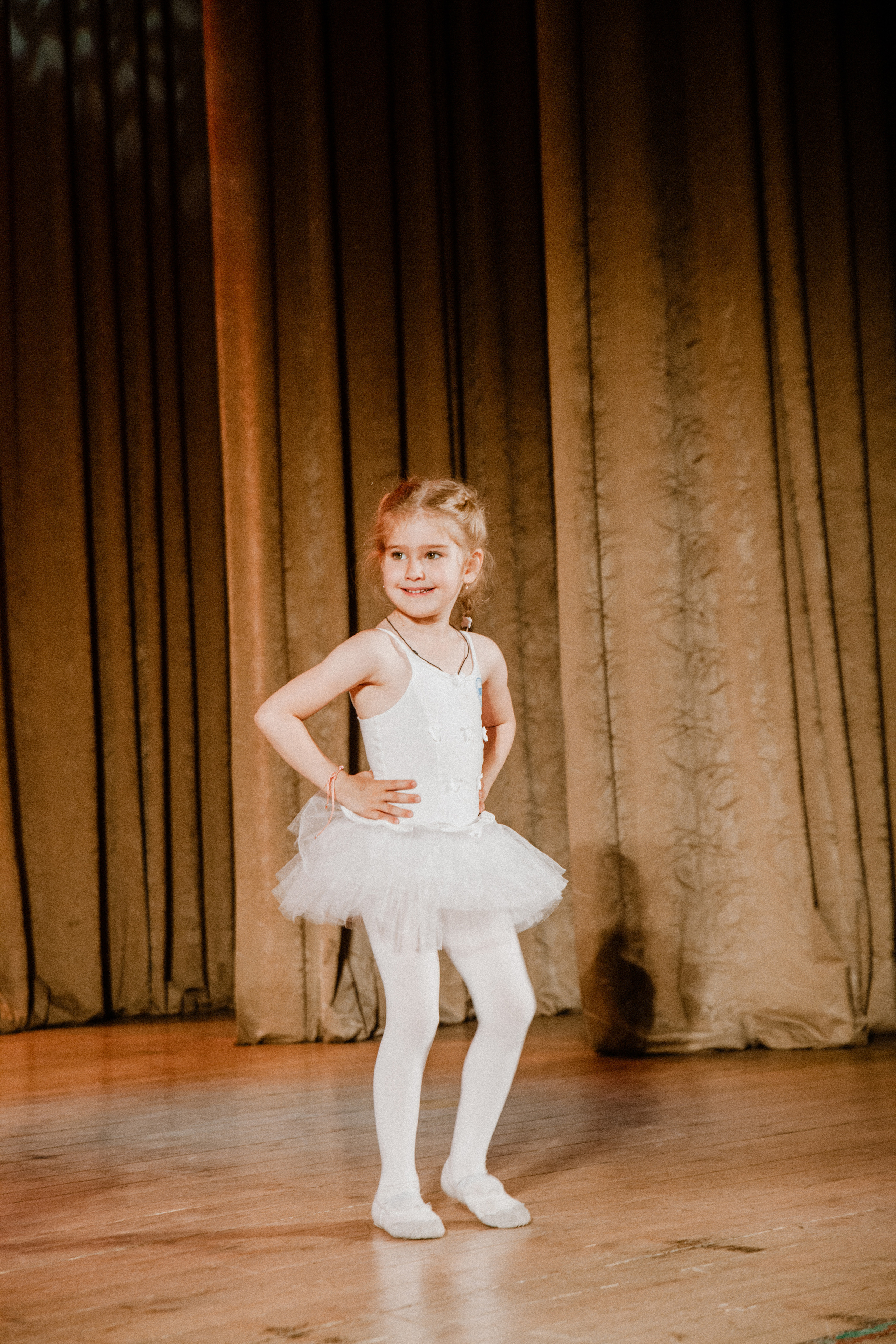 Детский танцевальный концерт. Фотограф на крещение и венчание в Нижнем Новгороде.Свадебный Фотограф