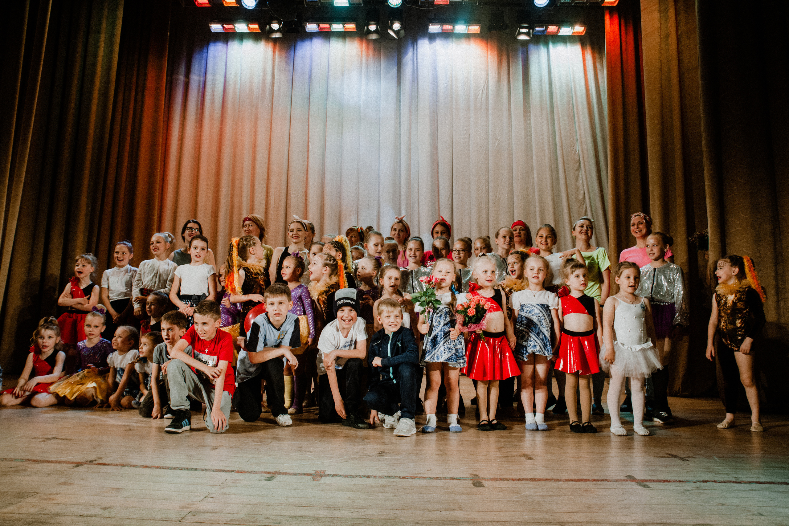 Детский танцевальный концерт. Фотограф на крещение и венчание в Нижнем Новгороде.Свадебный Фотограф