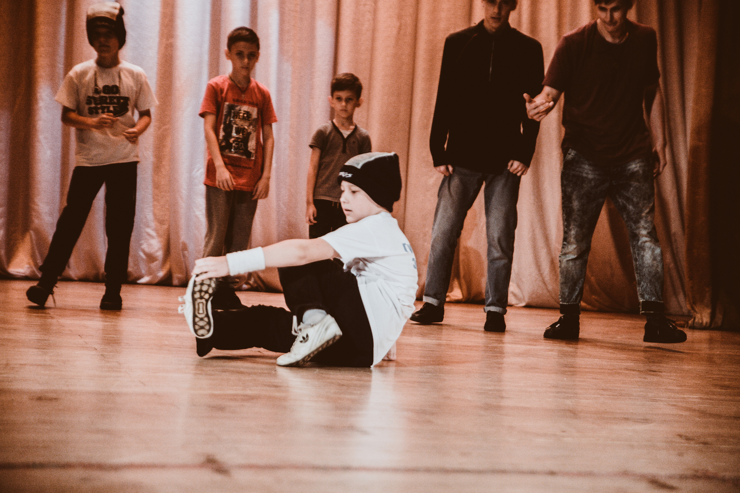 Детский танцевальный концерт. Фотограф на крещение и венчание в Нижнем Новгороде.Свадебный Фотограф