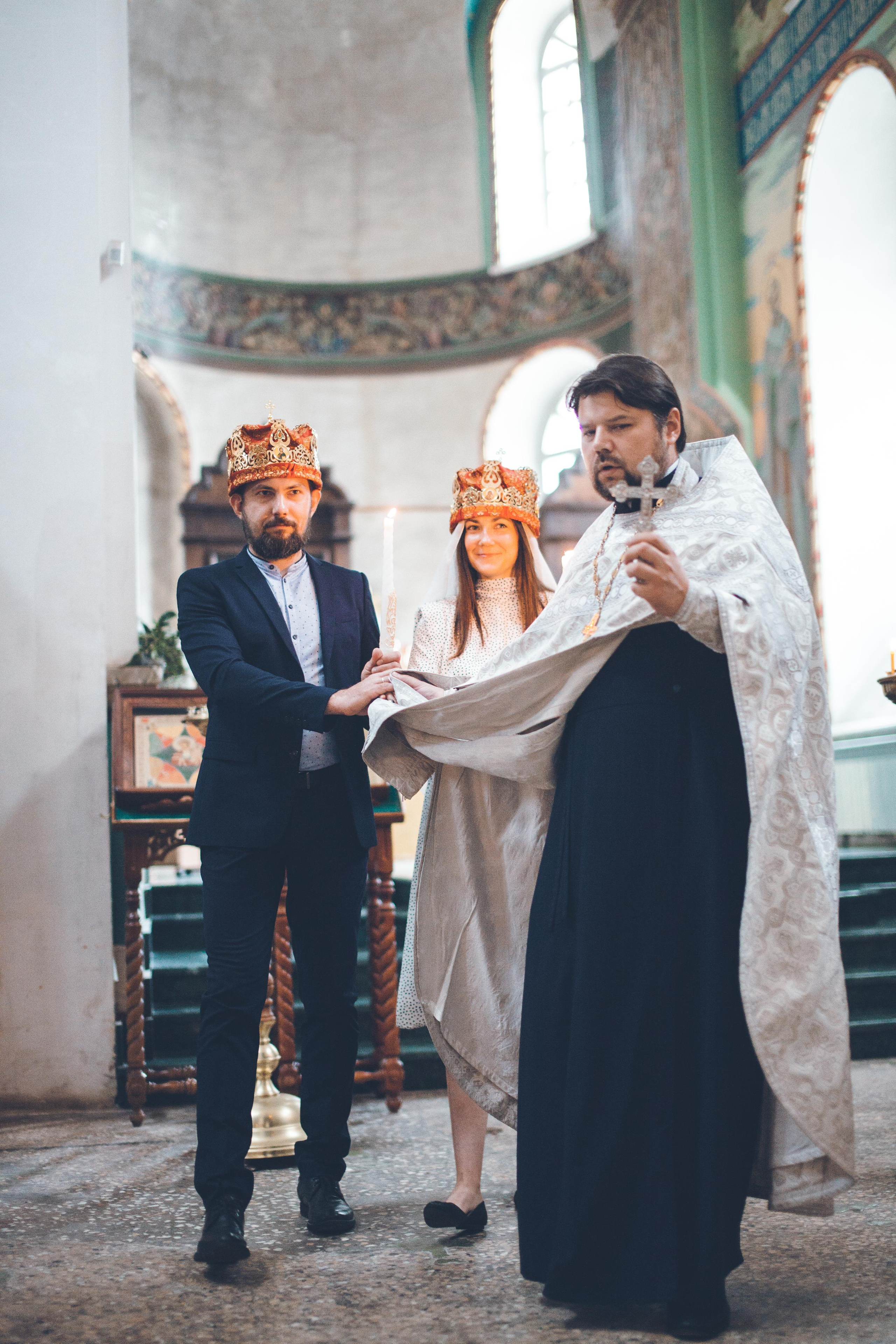 Венчание. Церковь Вознесения на Ильинке. Фотограф на крещение и венчание в Нижнем Новгороде.Свадебный Фотограф