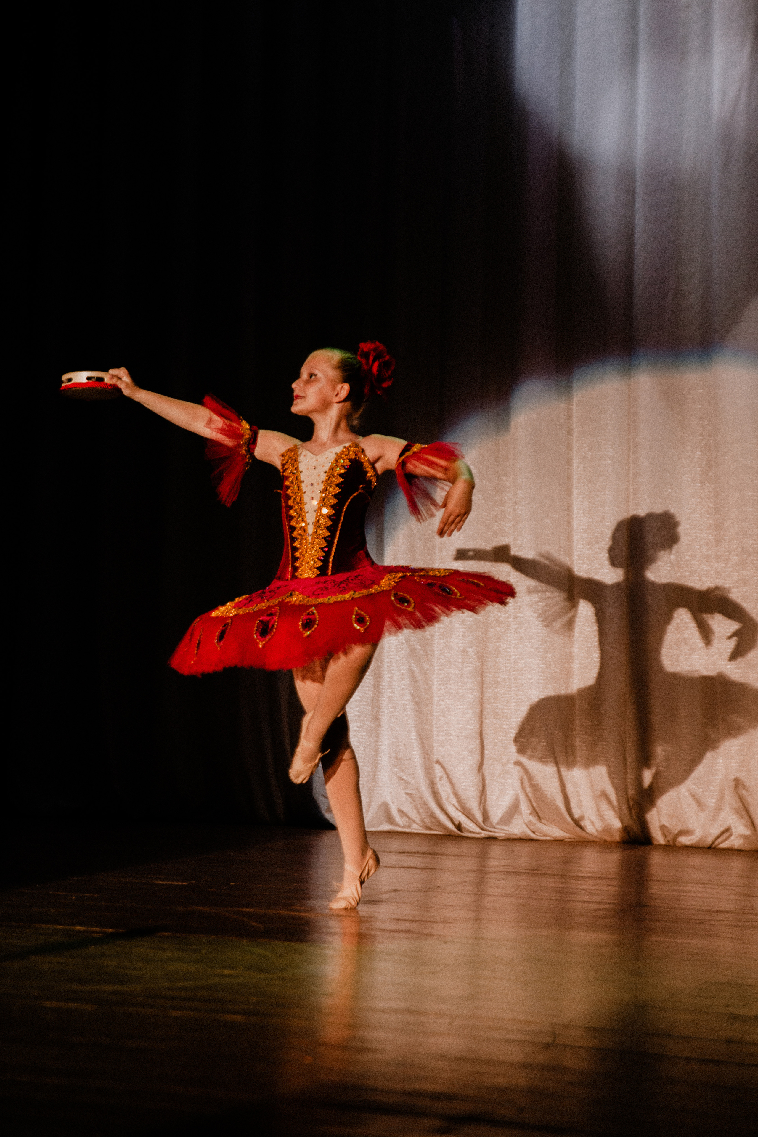 Детский танцевальный концерт. Фотограф на крещение и венчание в Нижнем Новгороде.Свадебный Фотограф