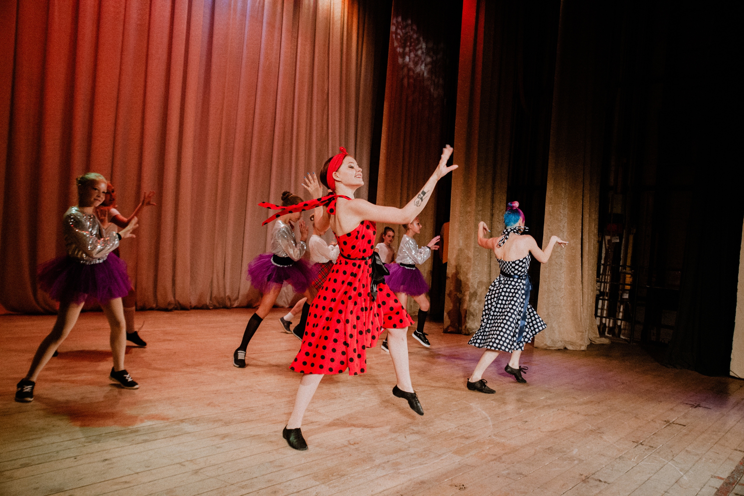 Детский танцевальный концерт. Фотограф на крещение и венчание в Нижнем Новгороде.Свадебный Фотограф