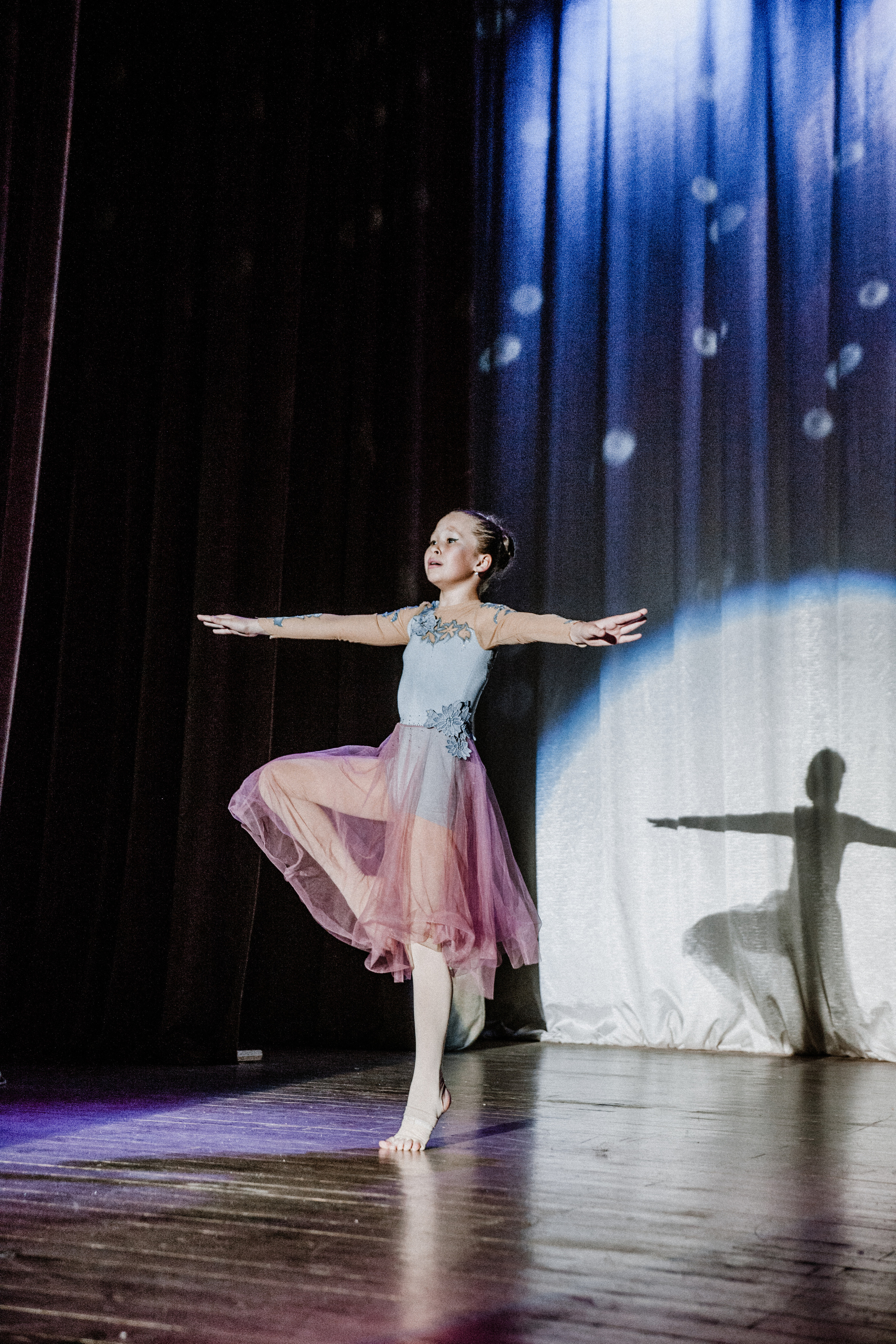 Детский танцевальный концерт. Фотограф на крещение и венчание в Нижнем Новгороде.Свадебный Фотограф