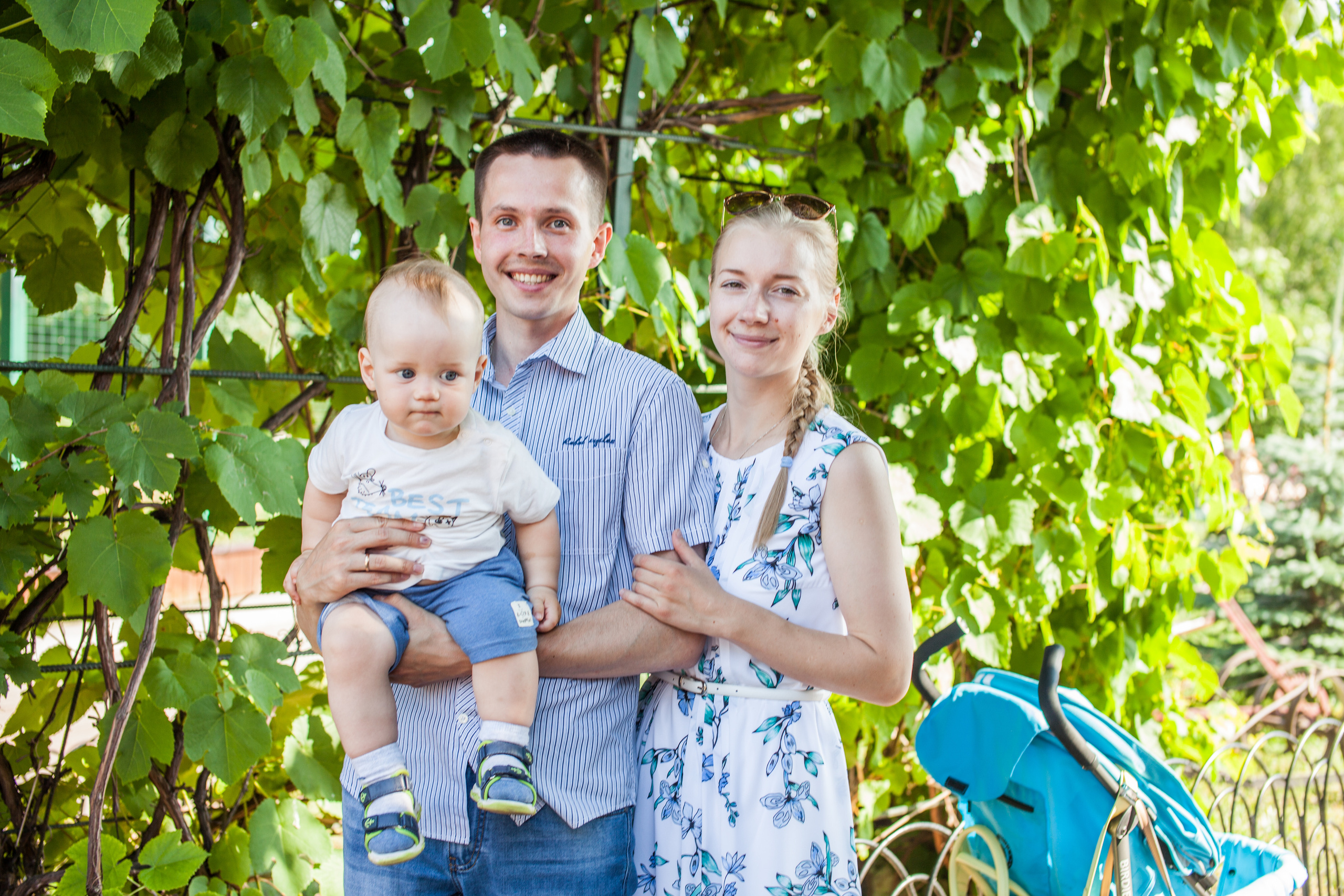 Семейная прогулка в парке. Фотограф на крещение и венчание в Нижнем Новгороде.Свадебный Фотограф