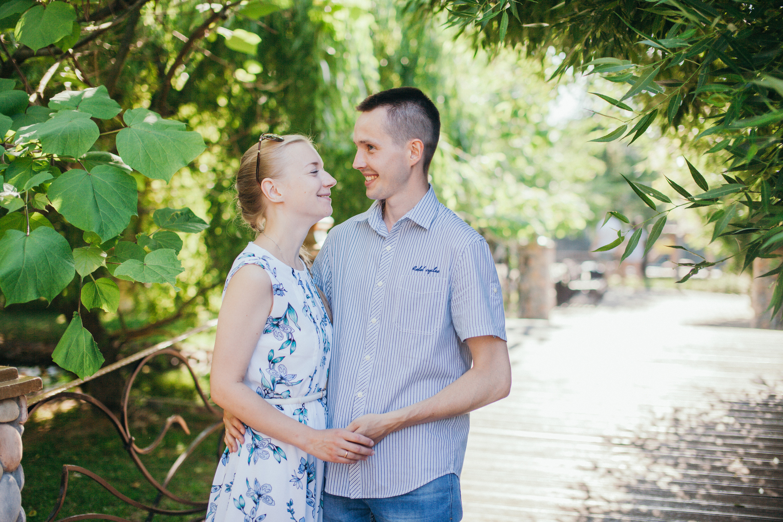 Семейная прогулка в парке. Фотограф на крещение и венчание в Нижнем Новгороде.Свадебный Фотограф