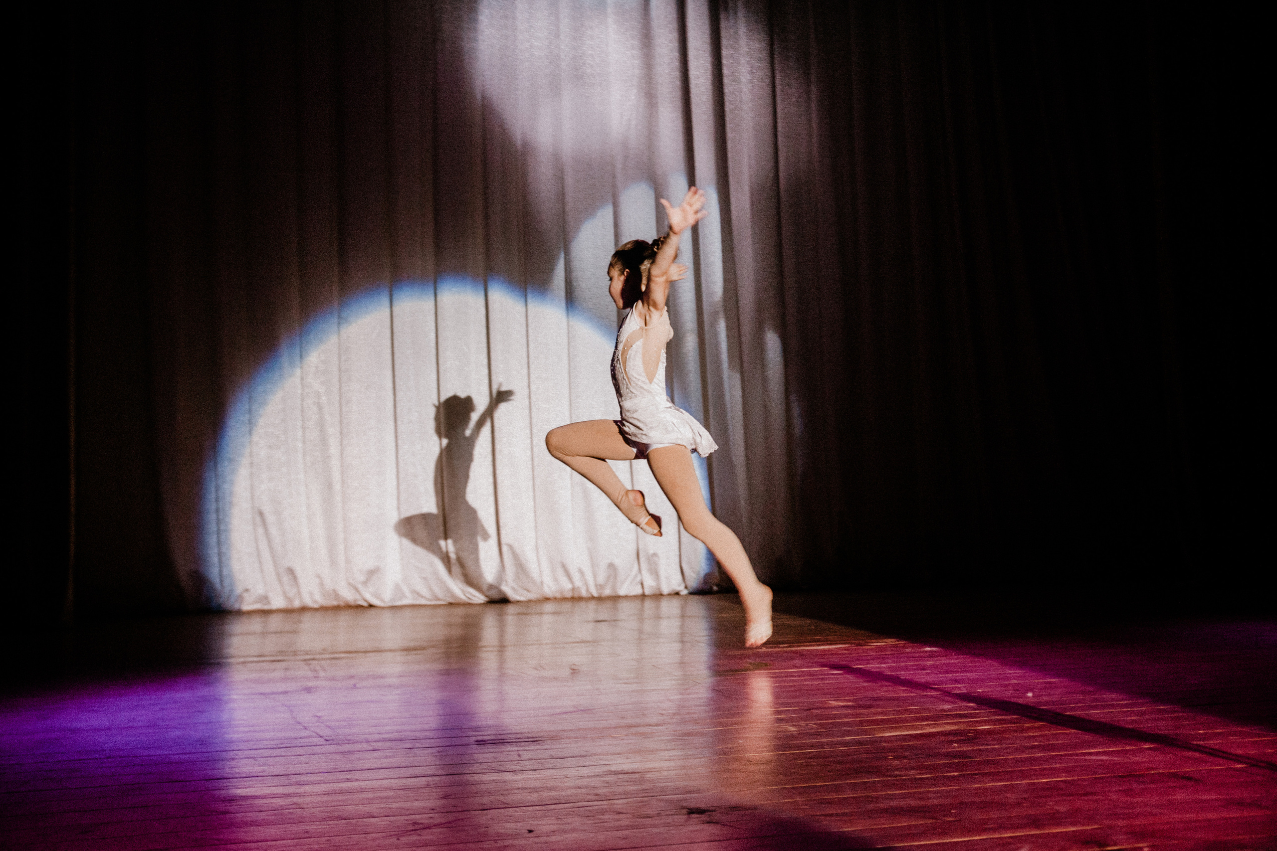 Детский танцевальный концерт. Фотограф на крещение и венчание в Нижнем Новгороде.Свадебный Фотограф