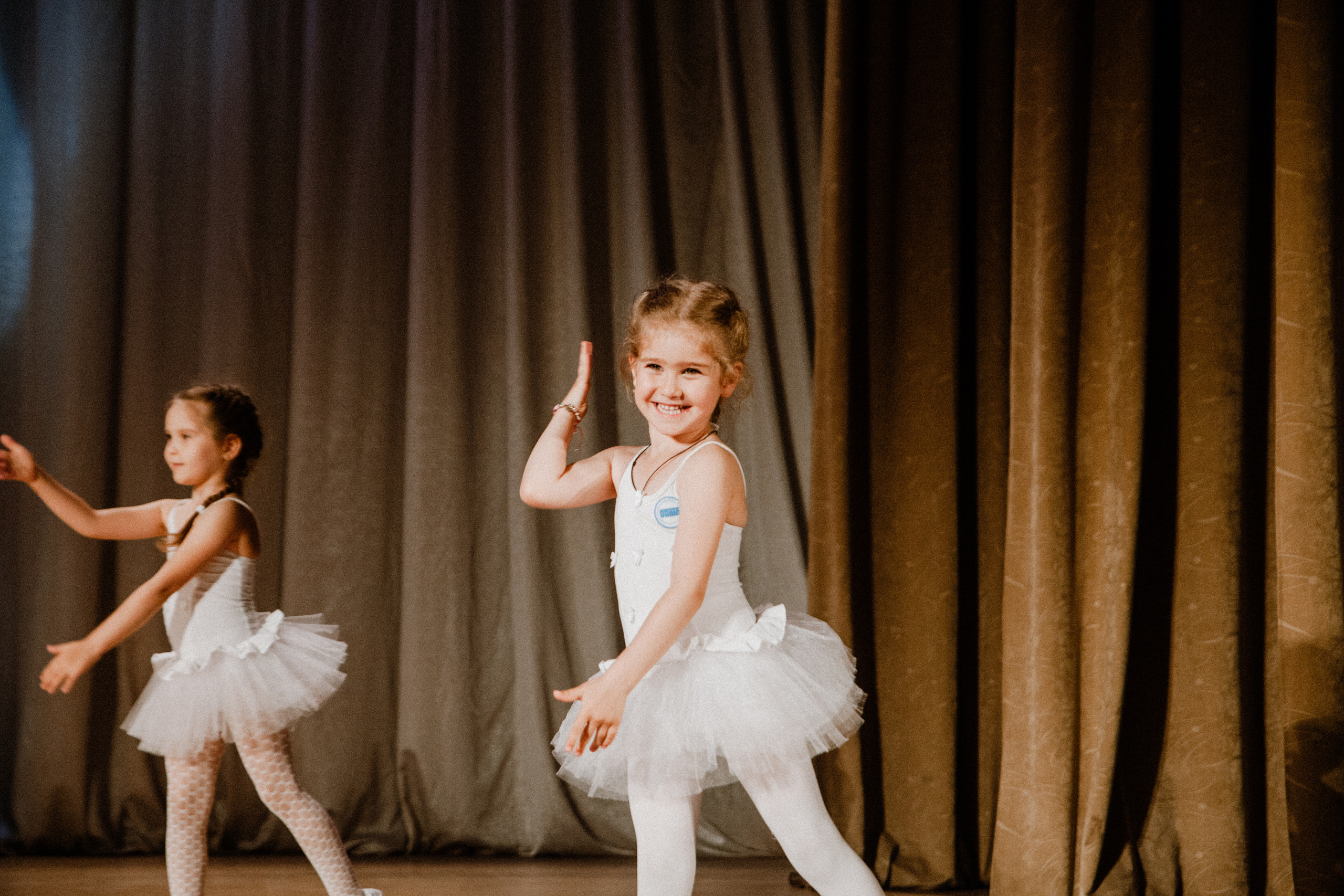 Детский танцевальный концерт. Фотограф на крещение и венчание в Нижнем Новгороде.Свадебный Фотограф