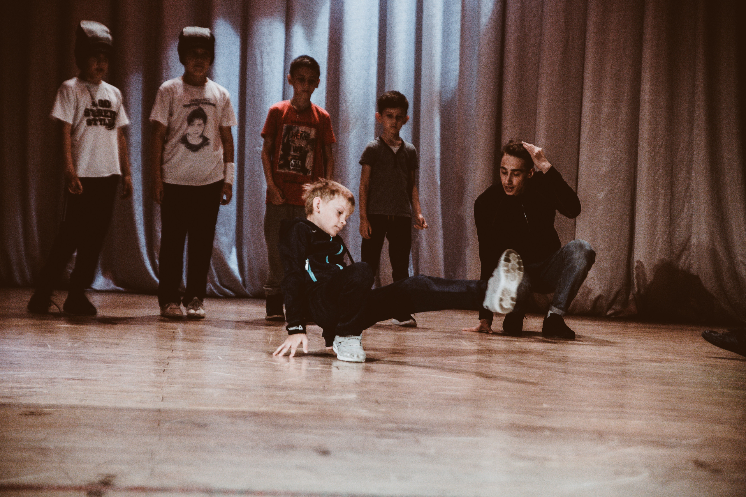 Детский танцевальный концерт. Фотограф на крещение и венчание в Нижнем Новгороде.Свадебный Фотограф