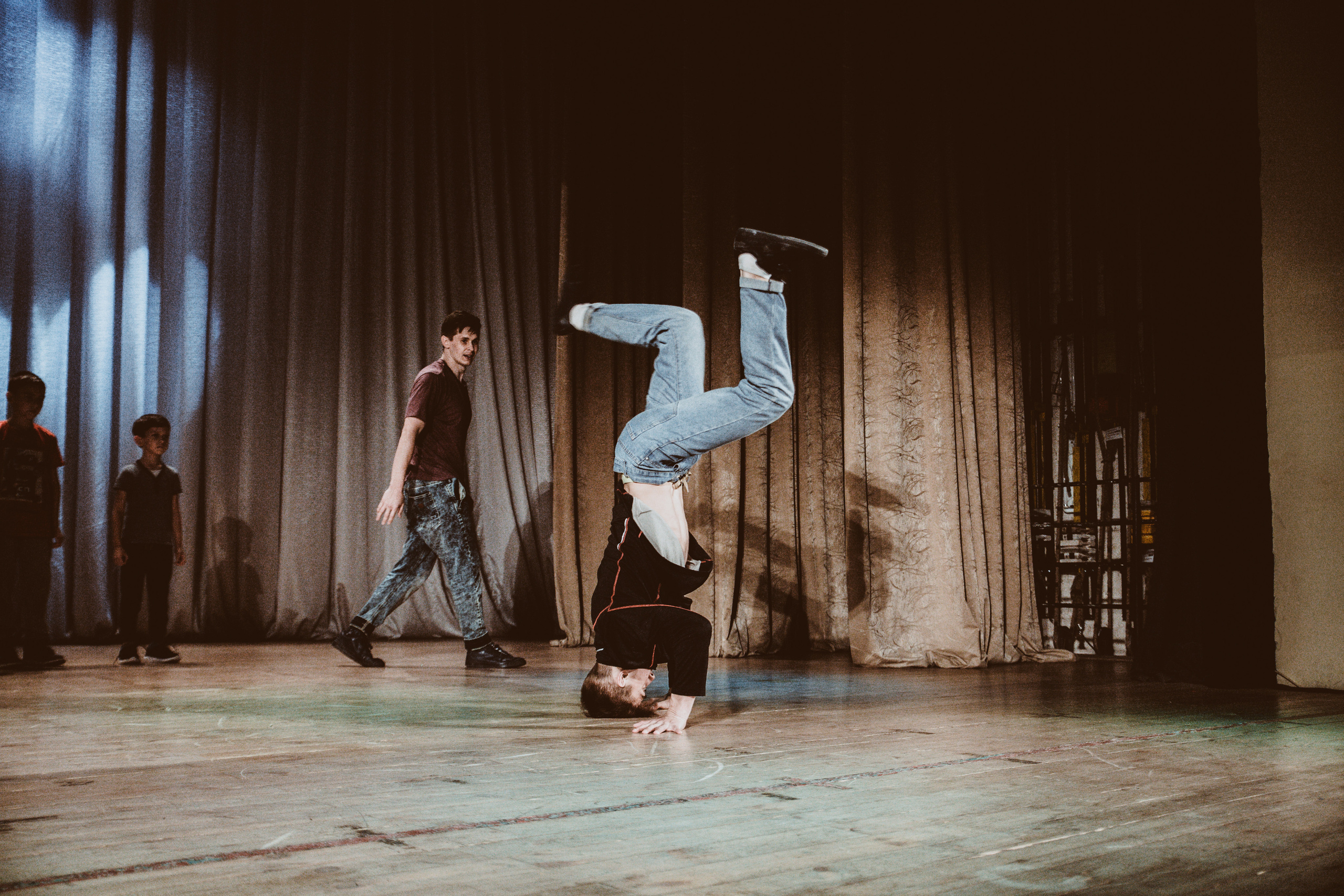 Детский танцевальный концерт. Фотограф на крещение и венчание в Нижнем Новгороде.Свадебный Фотограф