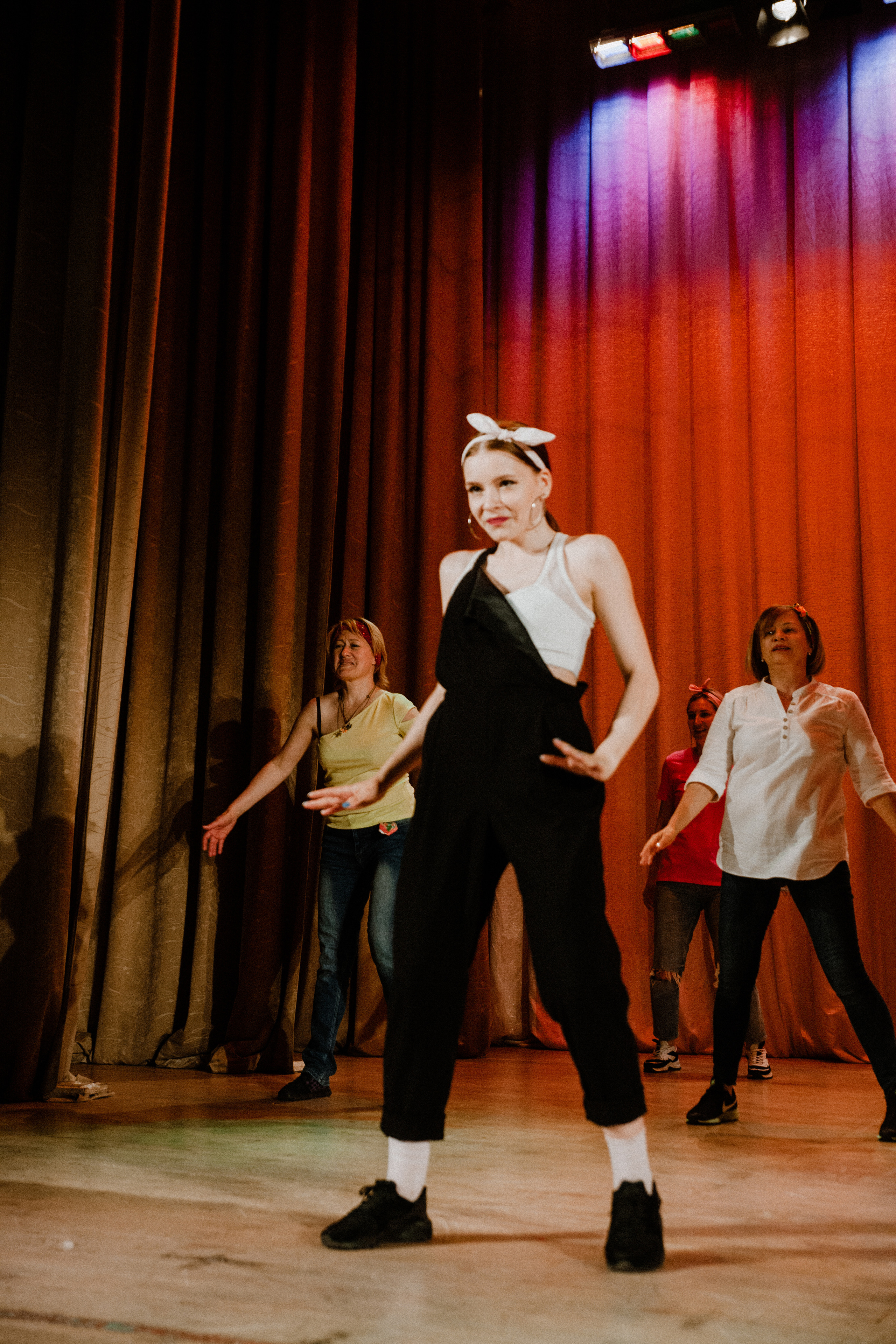 Детский танцевальный концерт. Фотограф на крещение и венчание в Нижнем Новгороде.Свадебный Фотограф