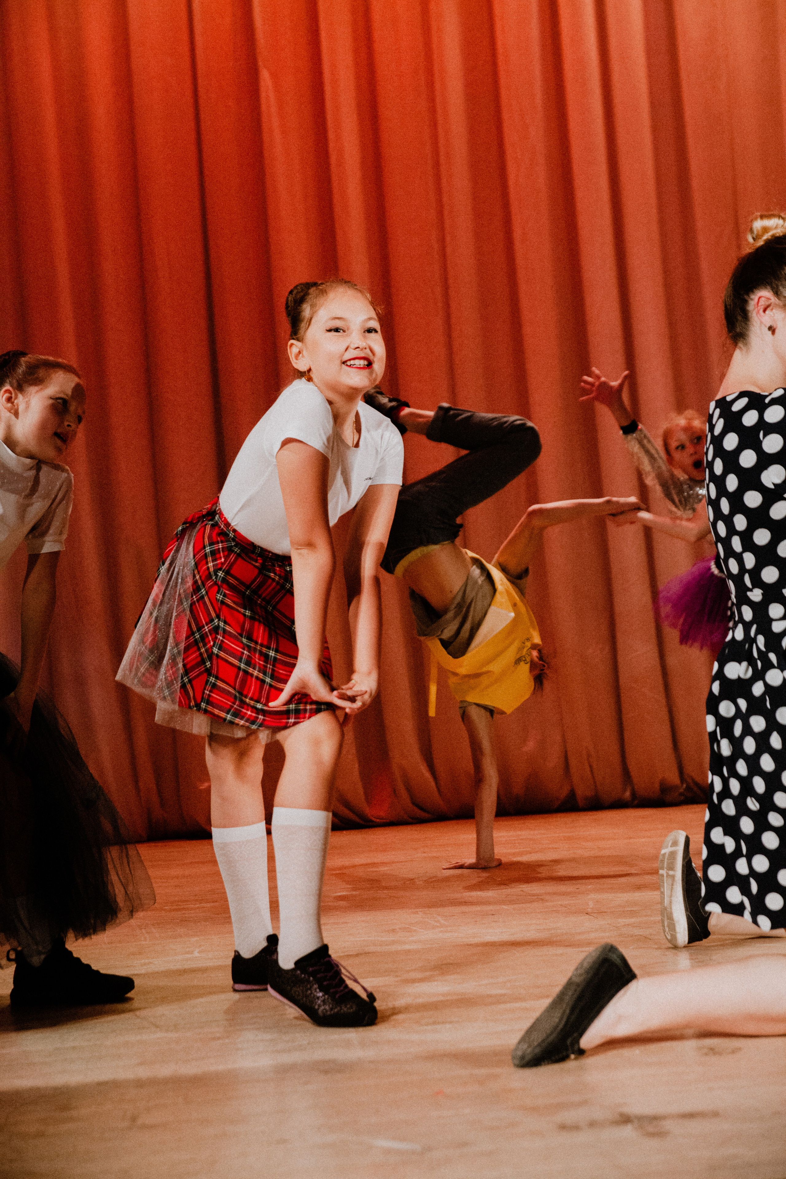 Детский танцевальный концерт. Фотограф на крещение и венчание в Нижнем Новгороде.Свадебный Фотограф
