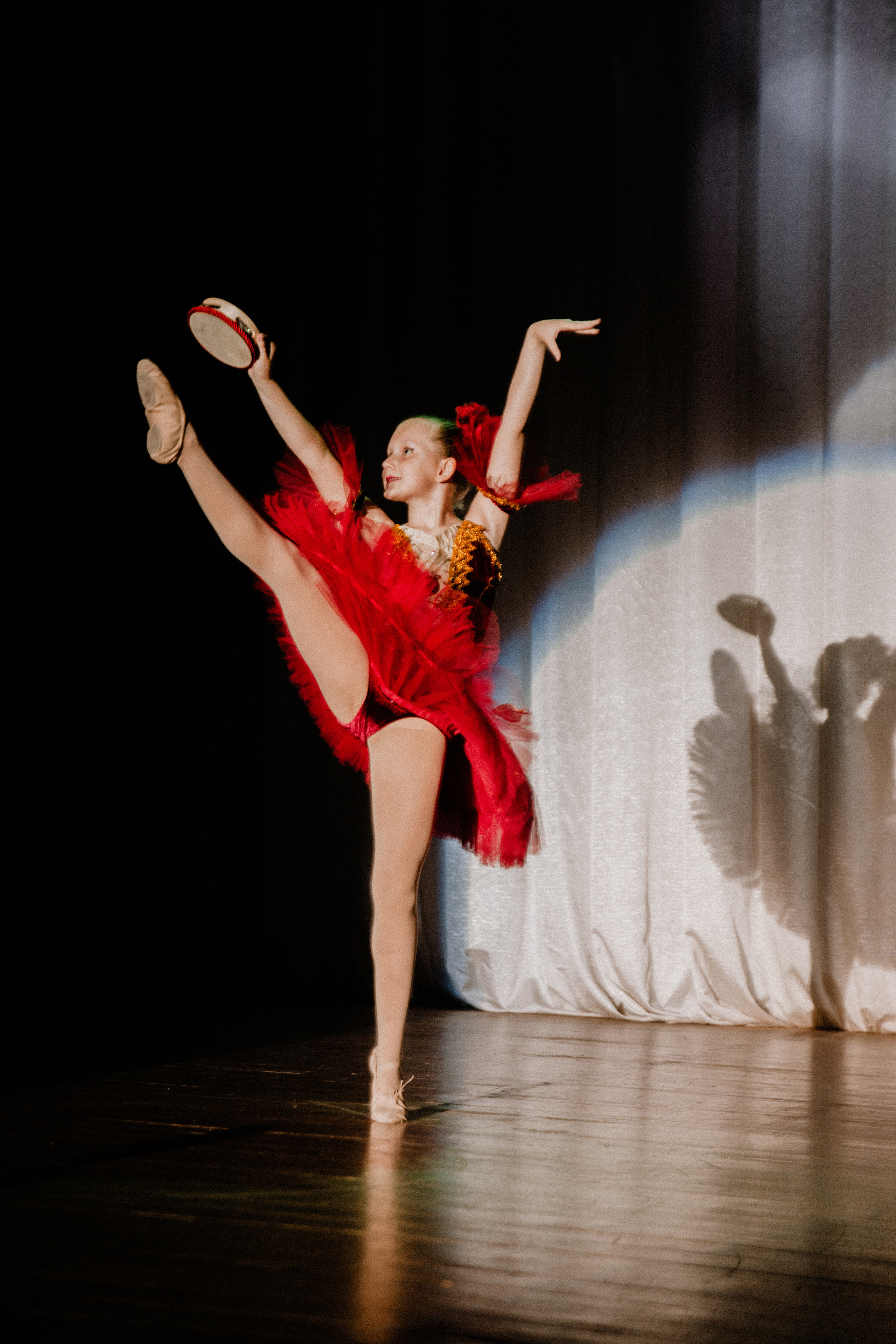 Детский танцевальный концерт. Фотограф на крещение и венчание в Нижнем Новгороде.Свадебный Фотограф