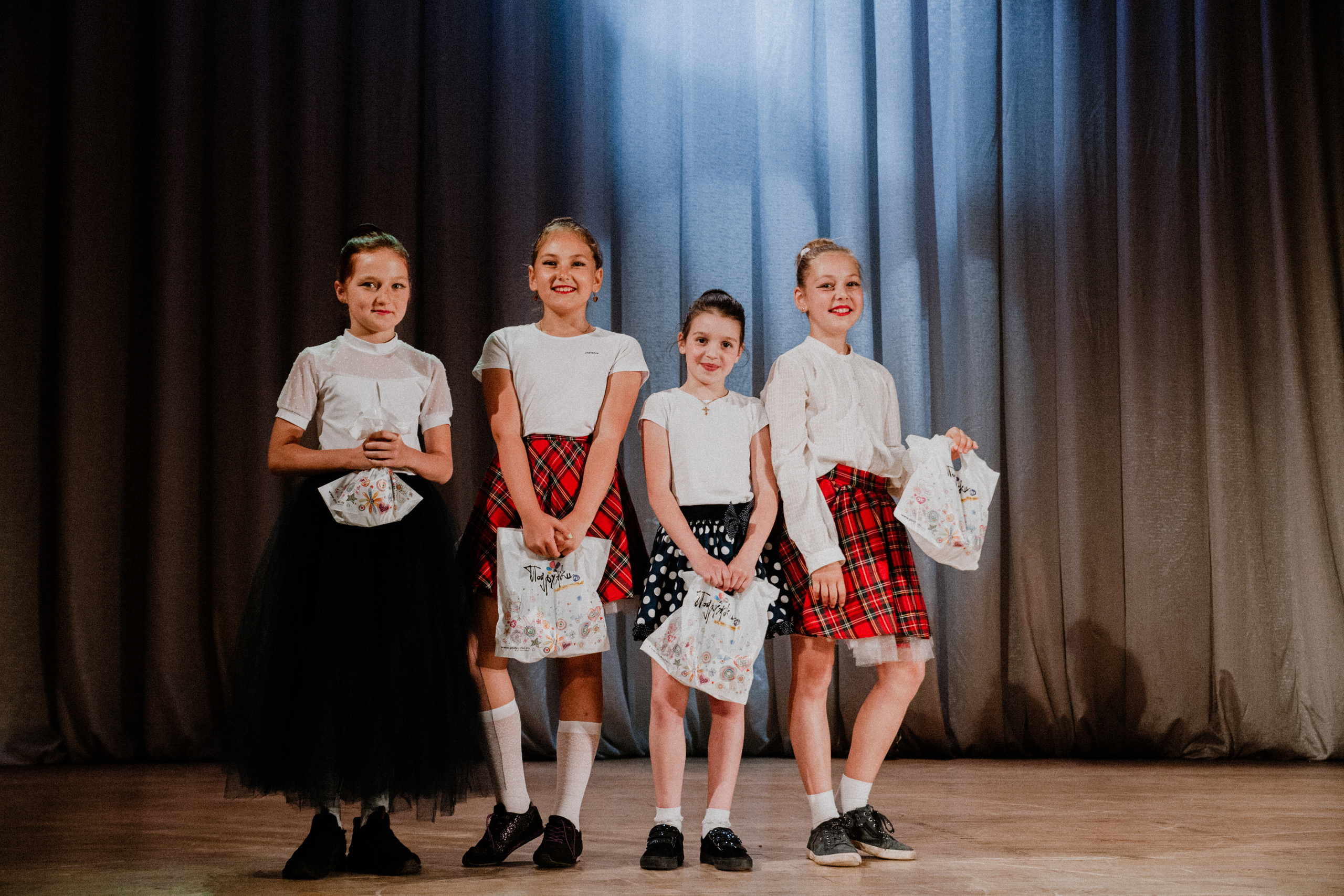 Детский танцевальный концерт. Фотограф на крещение и венчание в Нижнем Новгороде.Свадебный Фотограф