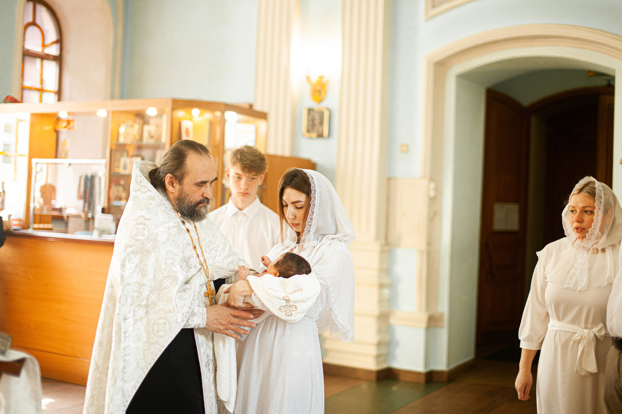 Крещение в Храме иконы Божией Матери «Всех скорбящих Радосте». Фотограф на крещение и венчание в Нижнем Новгороде.Свадебный Фотограф