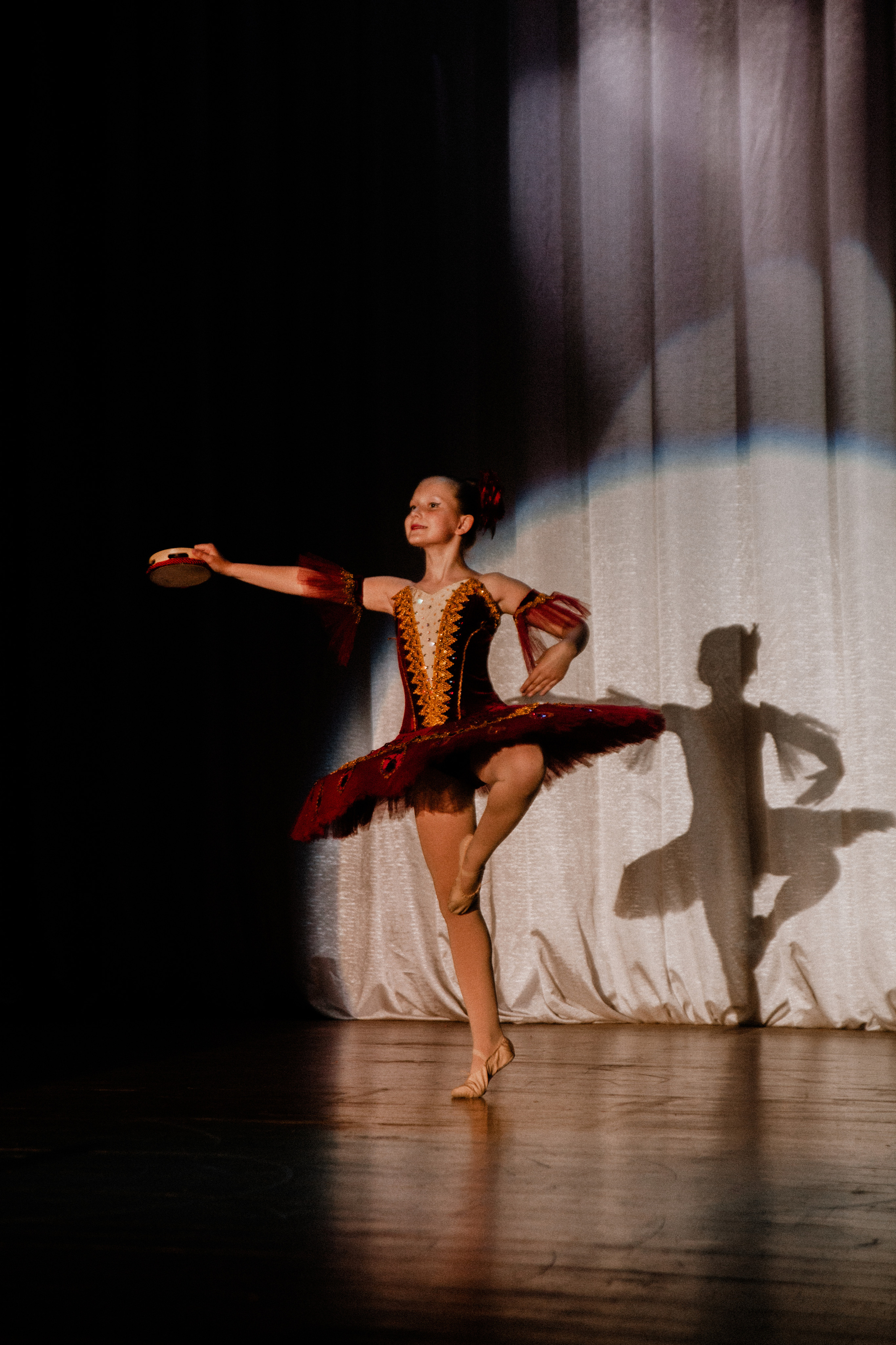 Детский танцевальный концерт. Фотограф на крещение и венчание в Нижнем Новгороде.Свадебный Фотограф