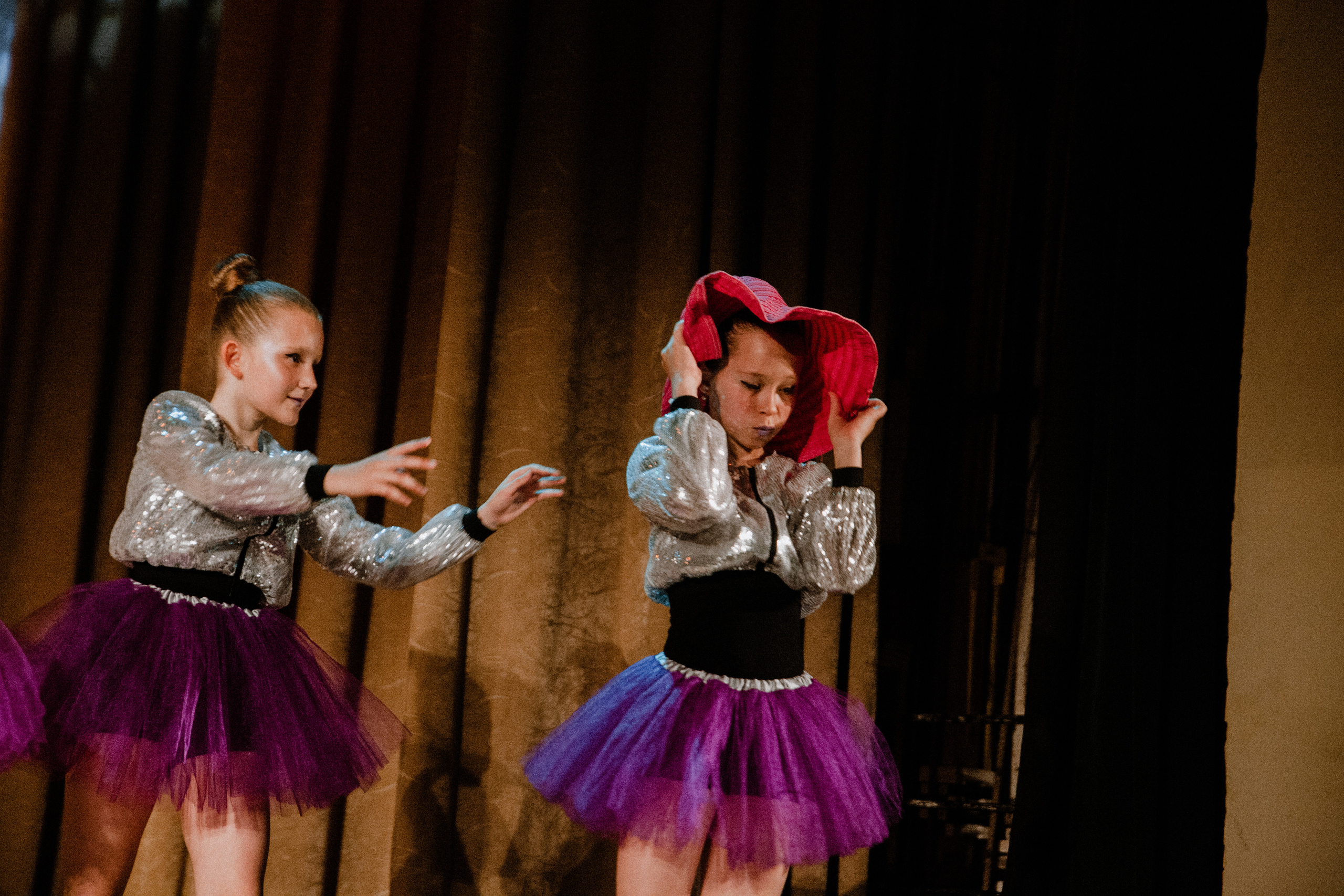 Детский танцевальный концерт. Фотограф на крещение и венчание в Нижнем Новгороде.Свадебный Фотограф