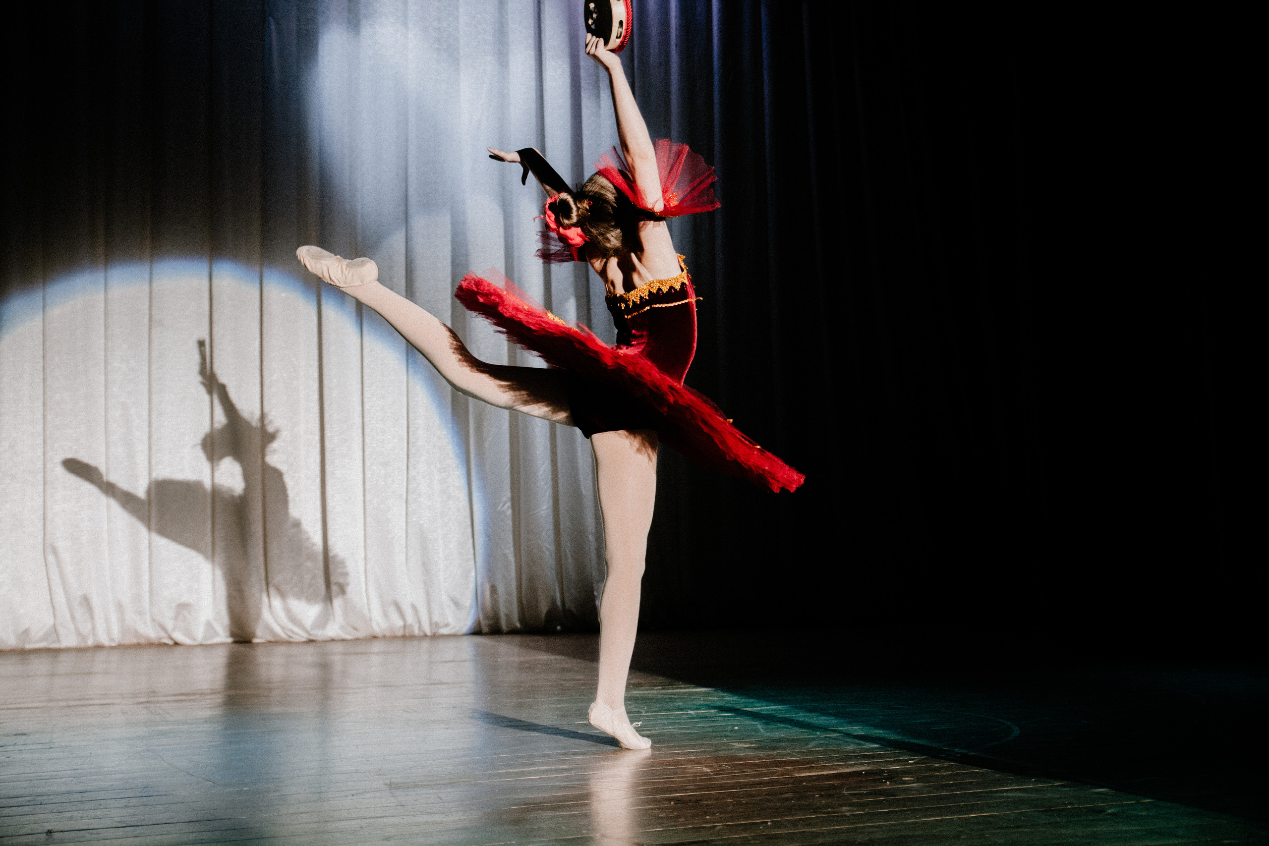 Детский танцевальный концерт. Фотограф на крещение и венчание в Нижнем Новгороде.Свадебный Фотограф