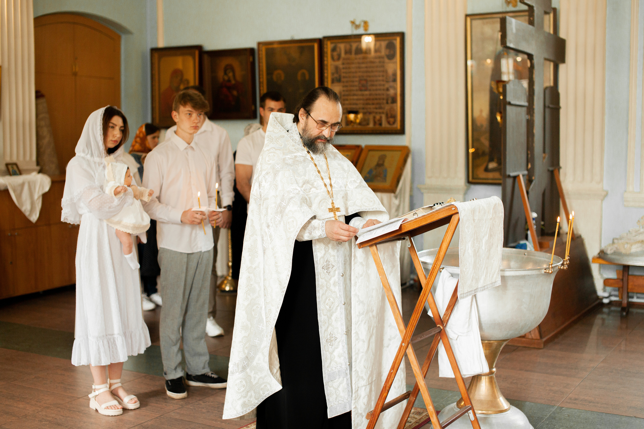 Крещение в Храме иконы Божией Матери «Всех скорбящих Радосте». Фотограф на крещение и венчание в Нижнем Новгороде.Свадебный Фотограф