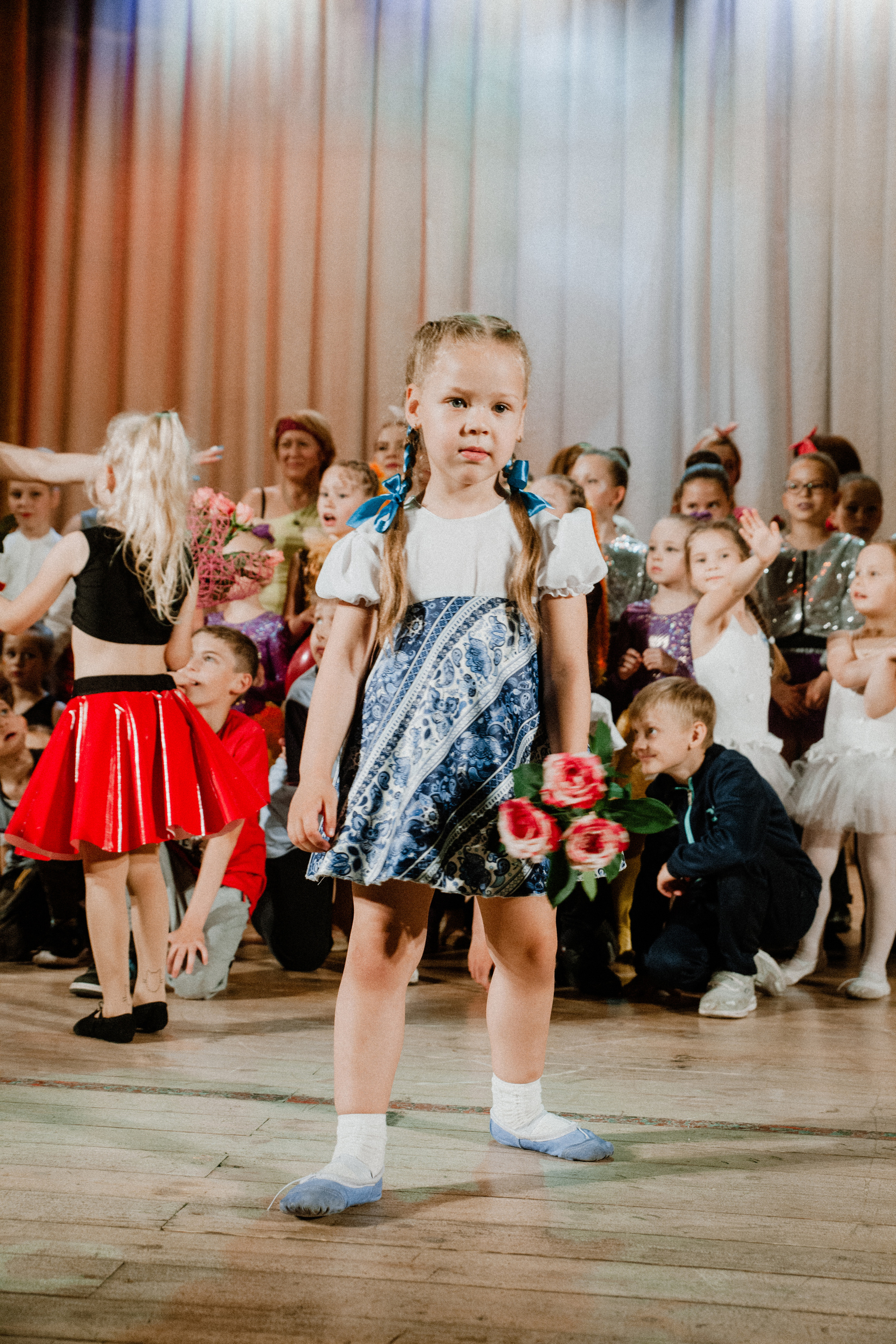 Детский танцевальный концерт. Фотограф на крещение и венчание в Нижнем Новгороде.Свадебный Фотограф