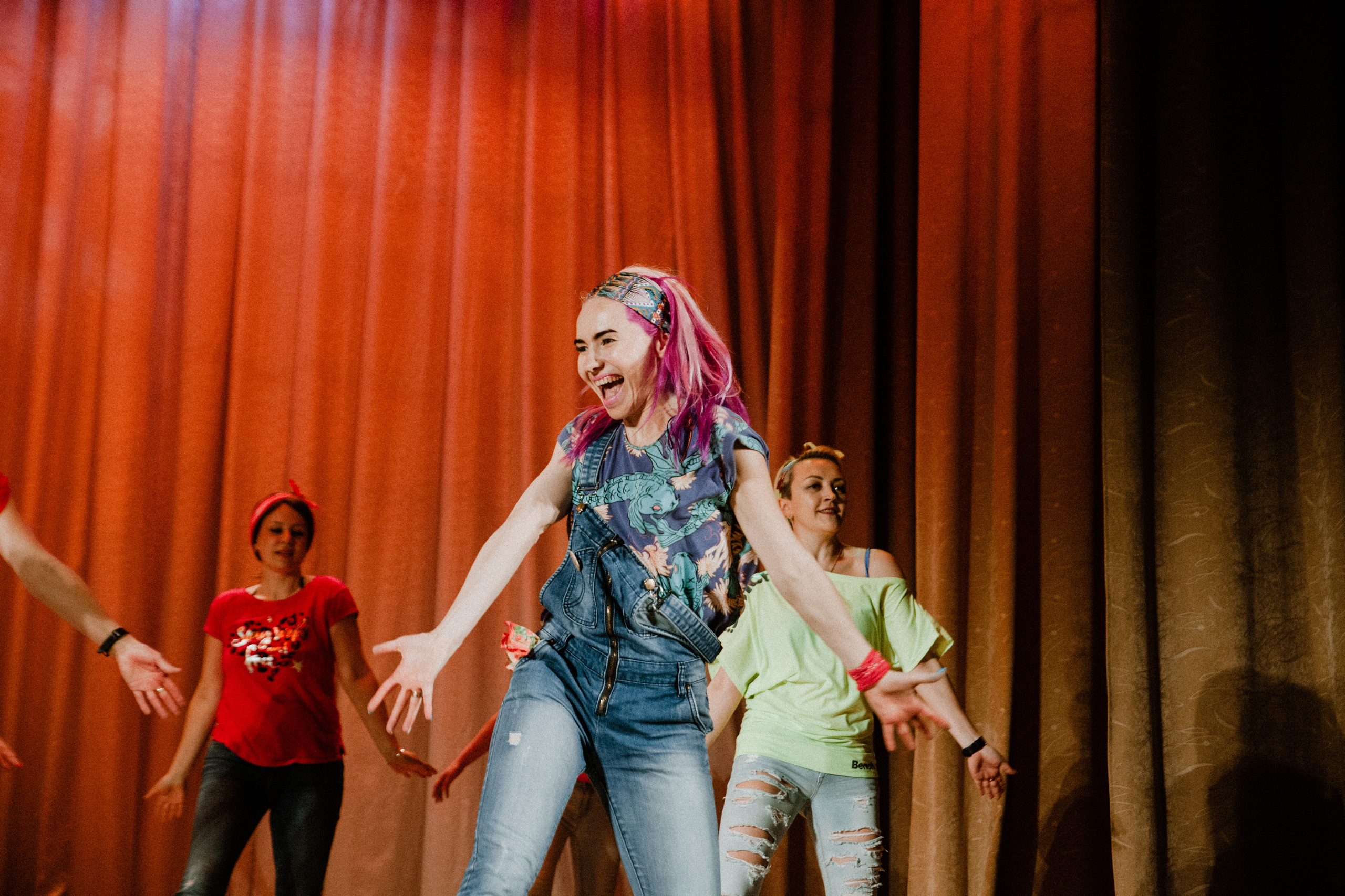 Детский танцевальный концерт. Фотограф на крещение и венчание в Нижнем Новгороде.Свадебный Фотограф