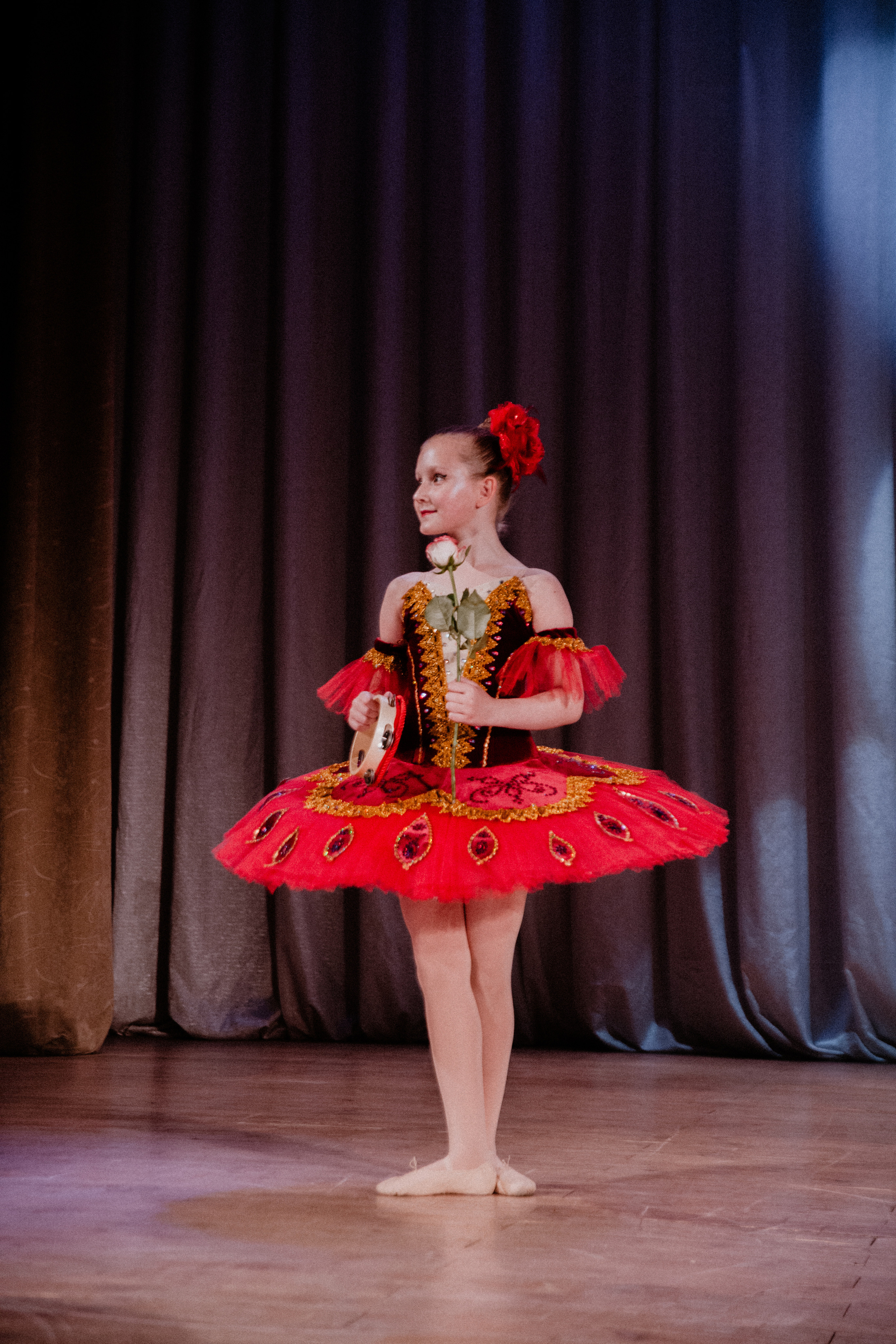 Детский танцевальный концерт. Фотограф на крещение и венчание в Нижнем Новгороде.Свадебный Фотограф