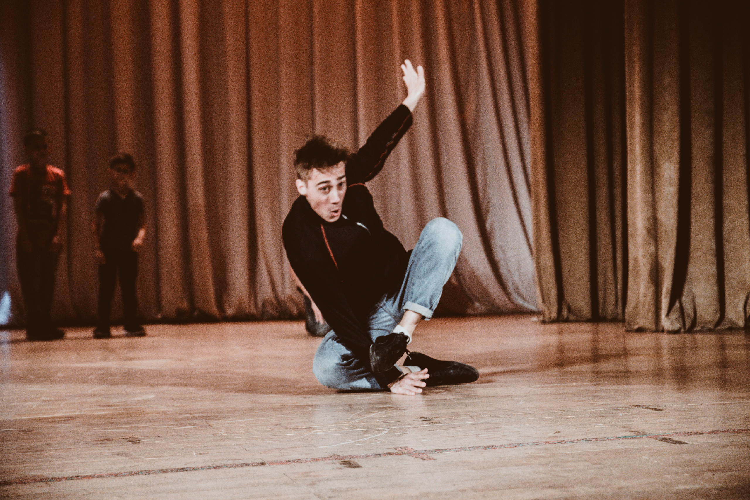 Детский танцевальный концерт. Фотограф на крещение и венчание в Нижнем Новгороде.Свадебный Фотограф