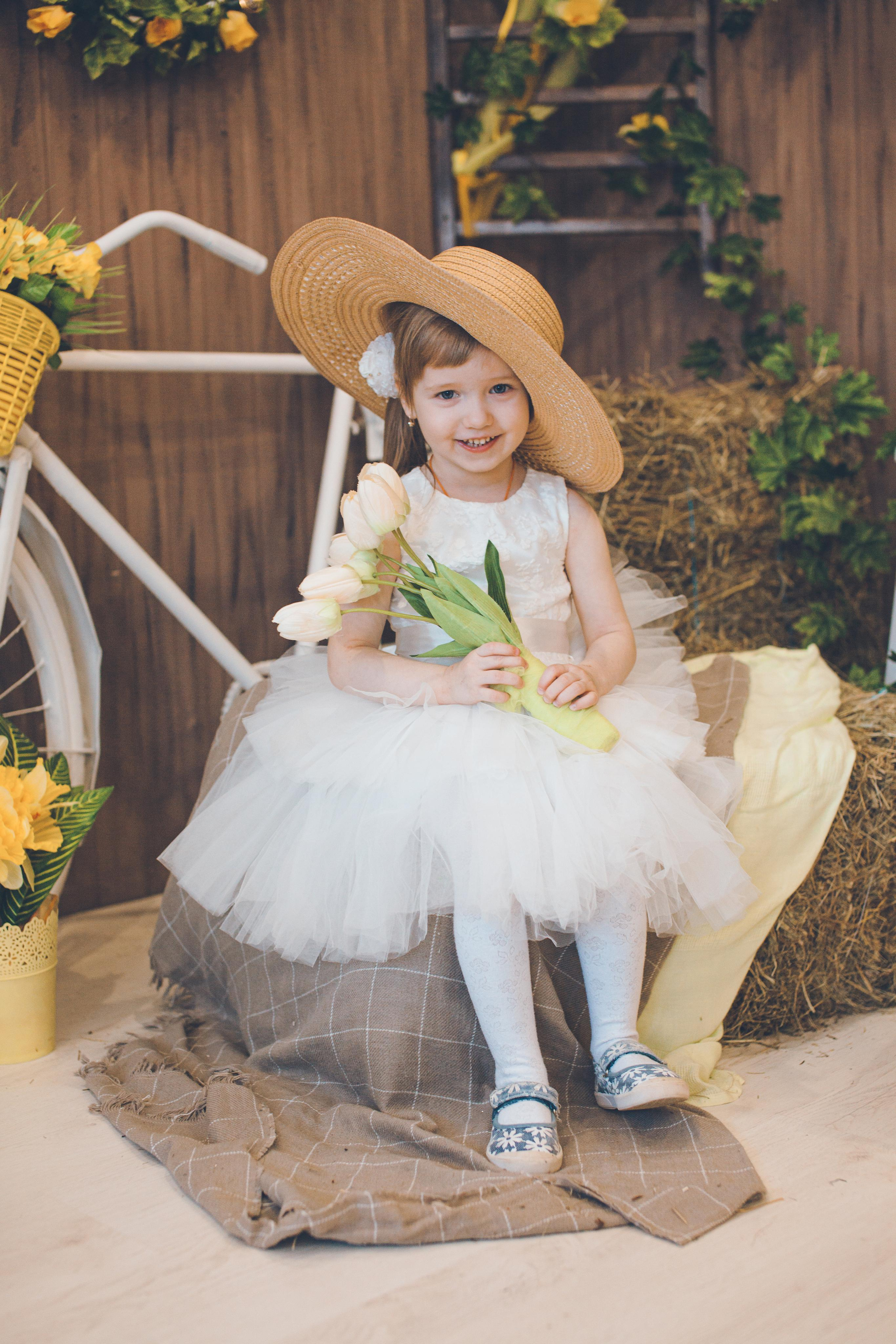 Семейная фотосессия. Фотограф на крещение и венчание в Нижнем Новгороде.Свадебный Фотограф