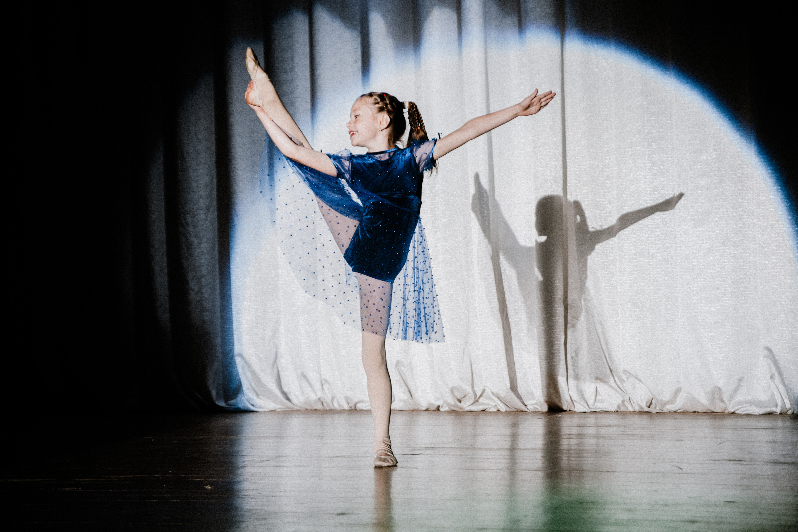 Детский танцевальный концерт. Фотограф на крещение и венчание в Нижнем Новгороде.Свадебный Фотограф