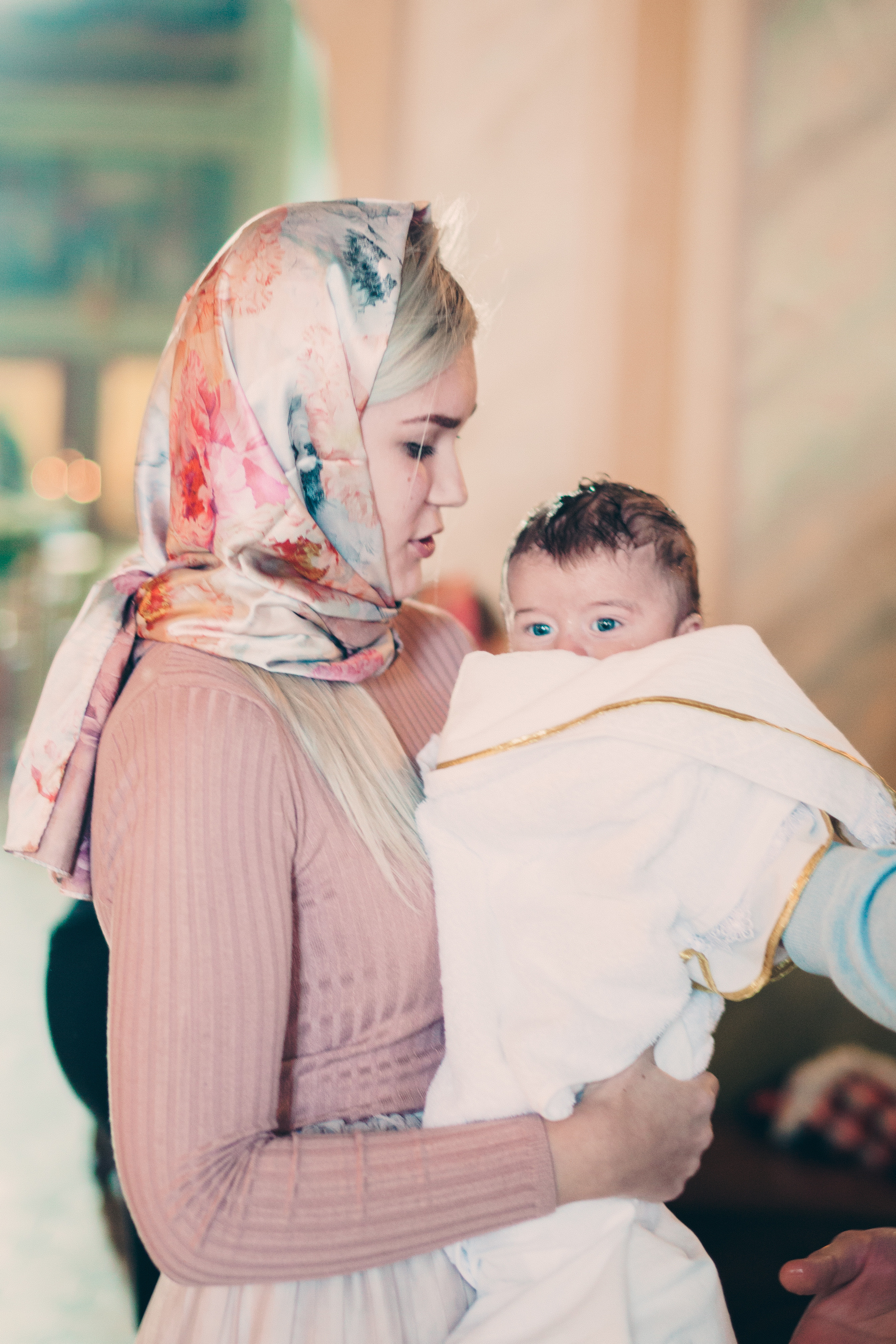 Крещение Церковь святых Жён-Мироносиц. Фотограф на крещение и венчание в Нижнем Новгороде.Свадебный Фотограф