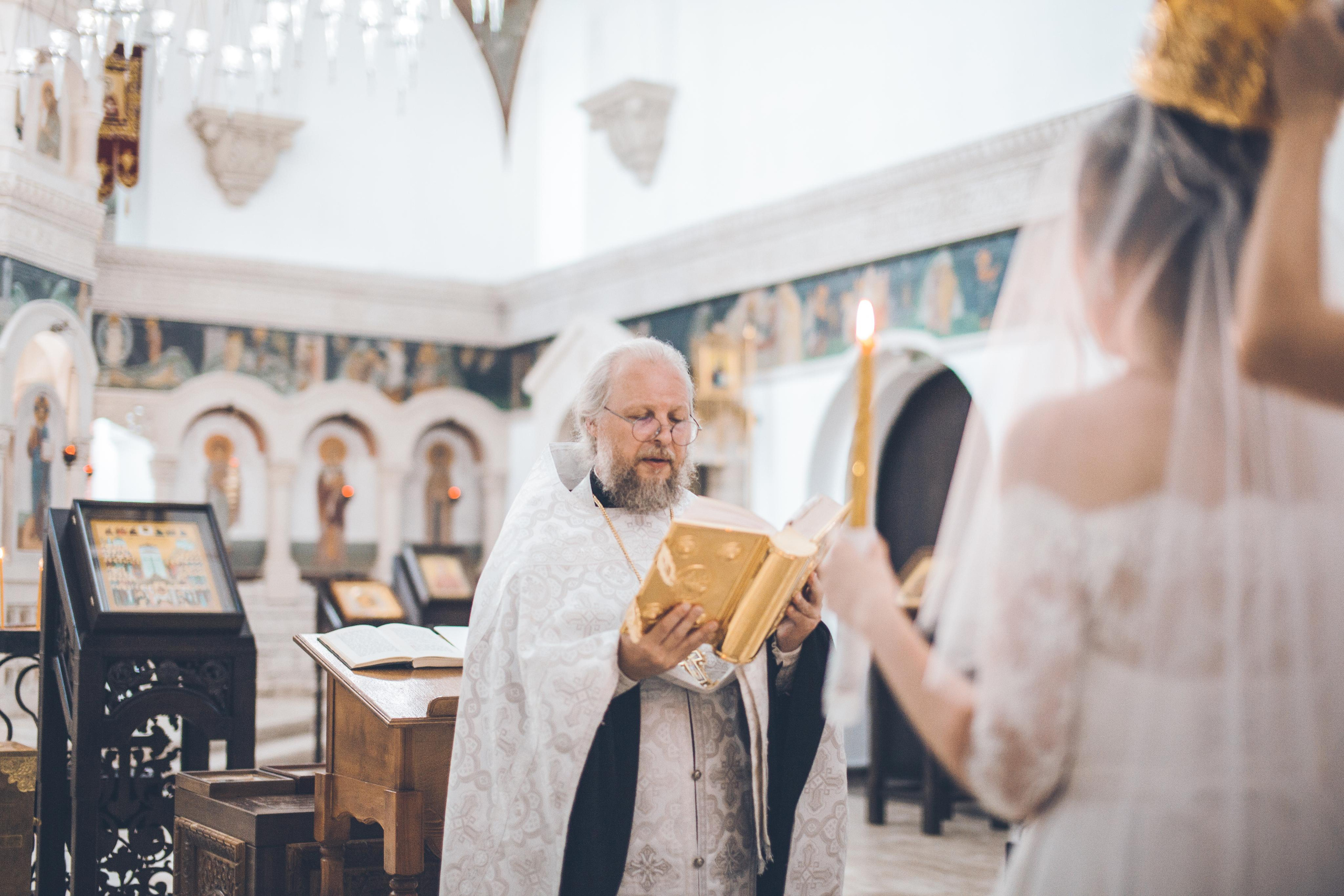Свадьба и венчание Ильи и Анастасии. Фотограф на крещение и венчание в Нижнем Новгороде.Свадебный Фотограф